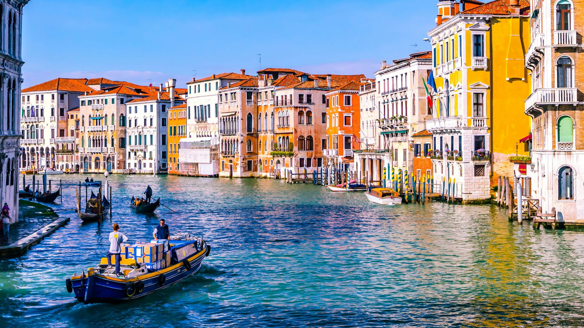 landscape photo of a Venice canal