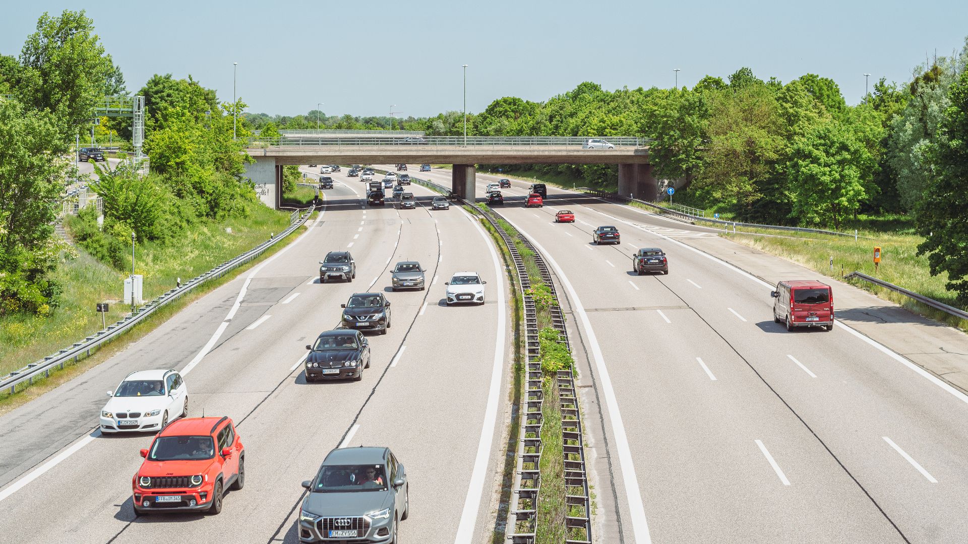 File:20230603 Bundesautobahn 99.jpg