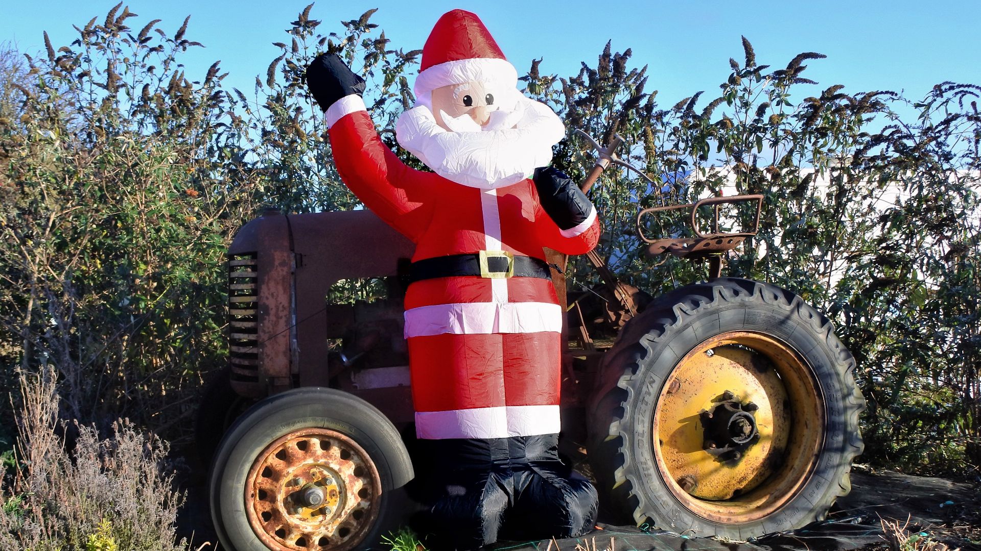 File:Happy Xmas 2020 - Flickr - It's No Game.jpg