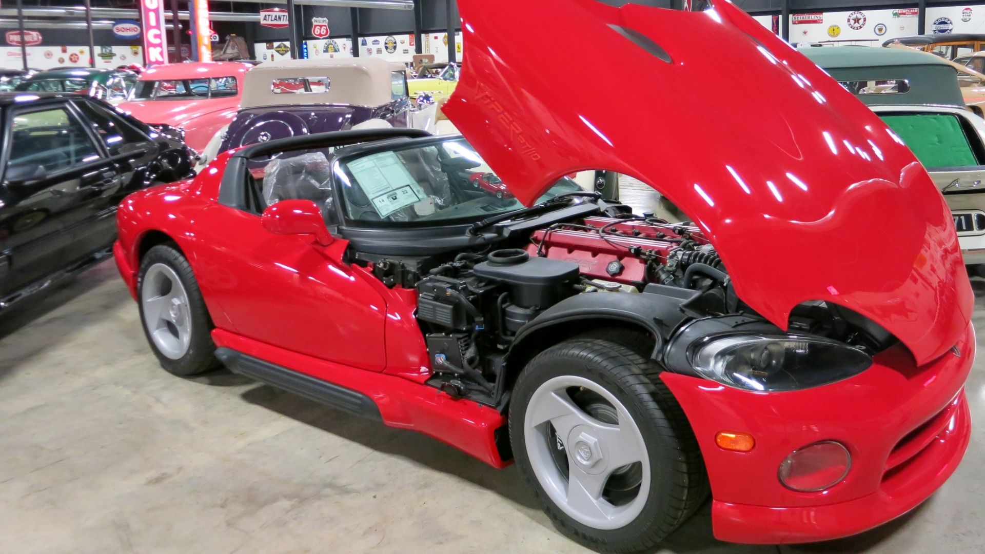 File:1994 Dodge Viper - 15364882563.jpg