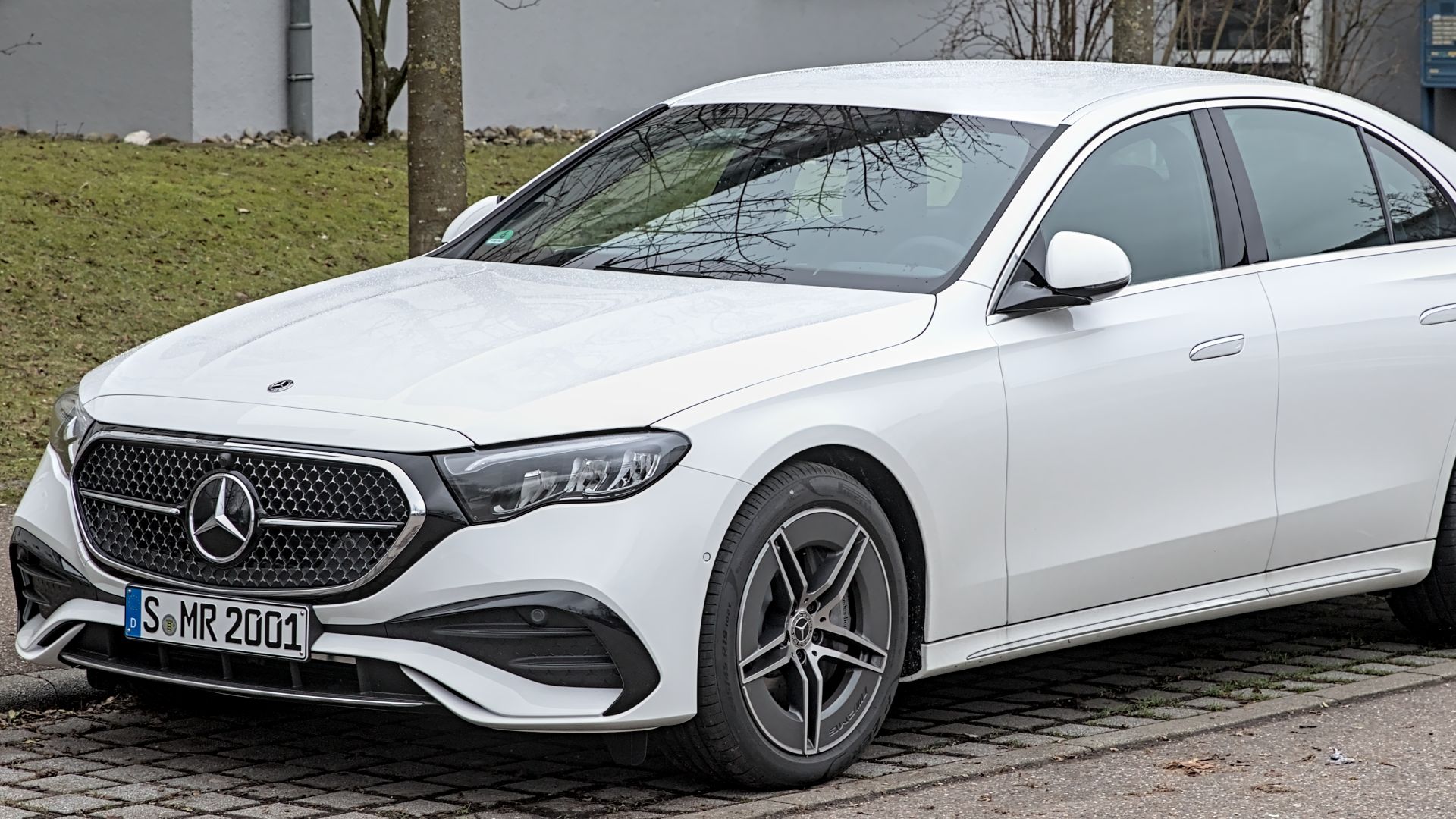 File:Mercedes-Benz W214 1X7A1841.jpg