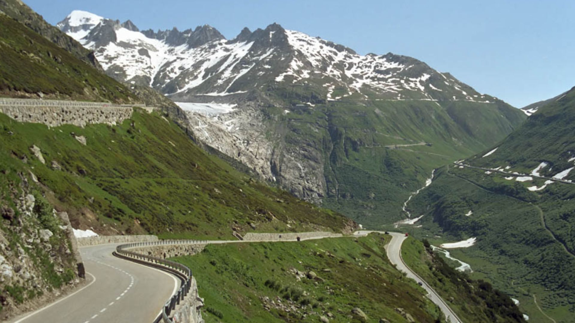File:Furkapass und Rhonegletscher.jpg