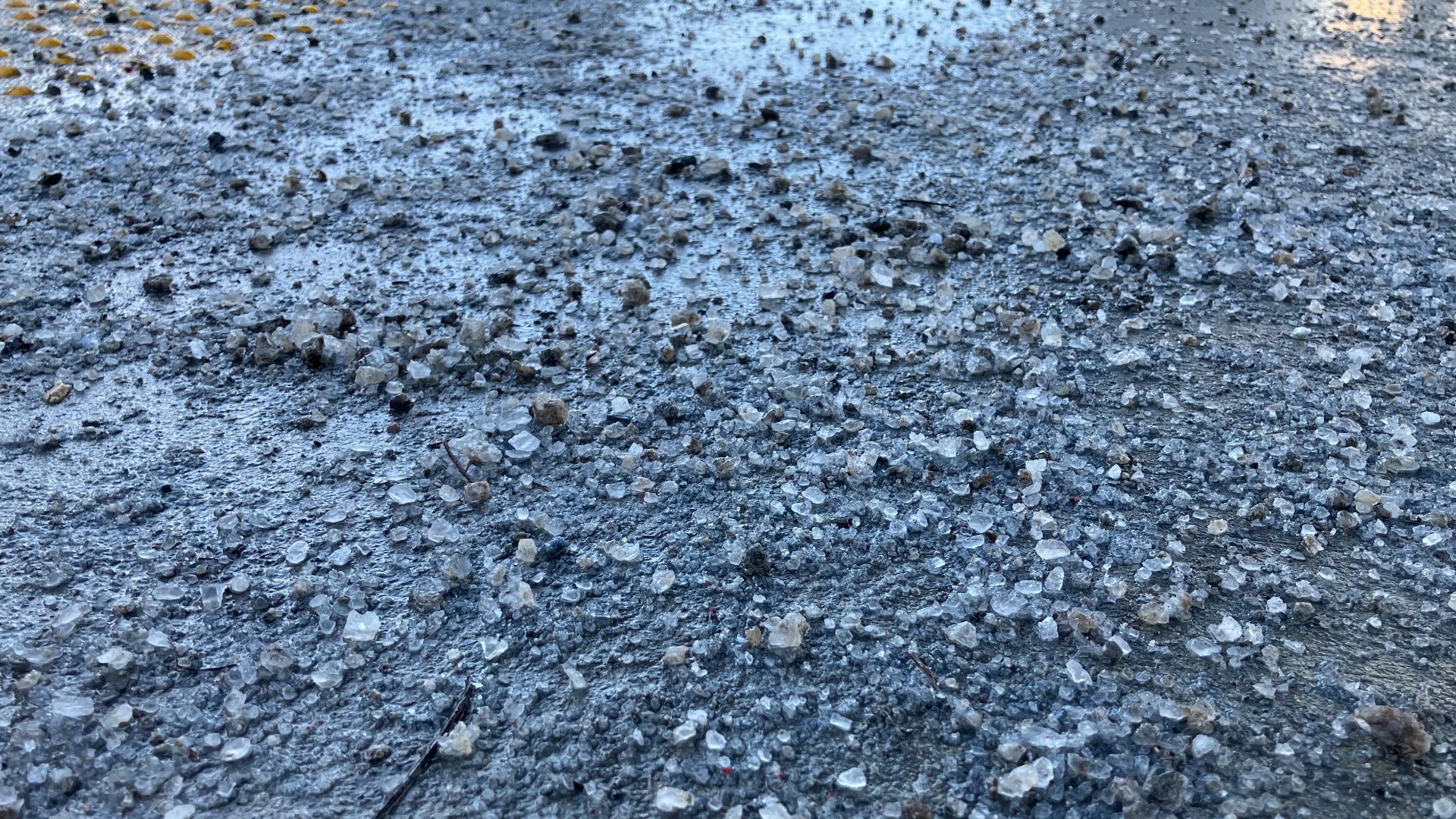File:Road Salt on a Sidewalk in Canada.jpg
