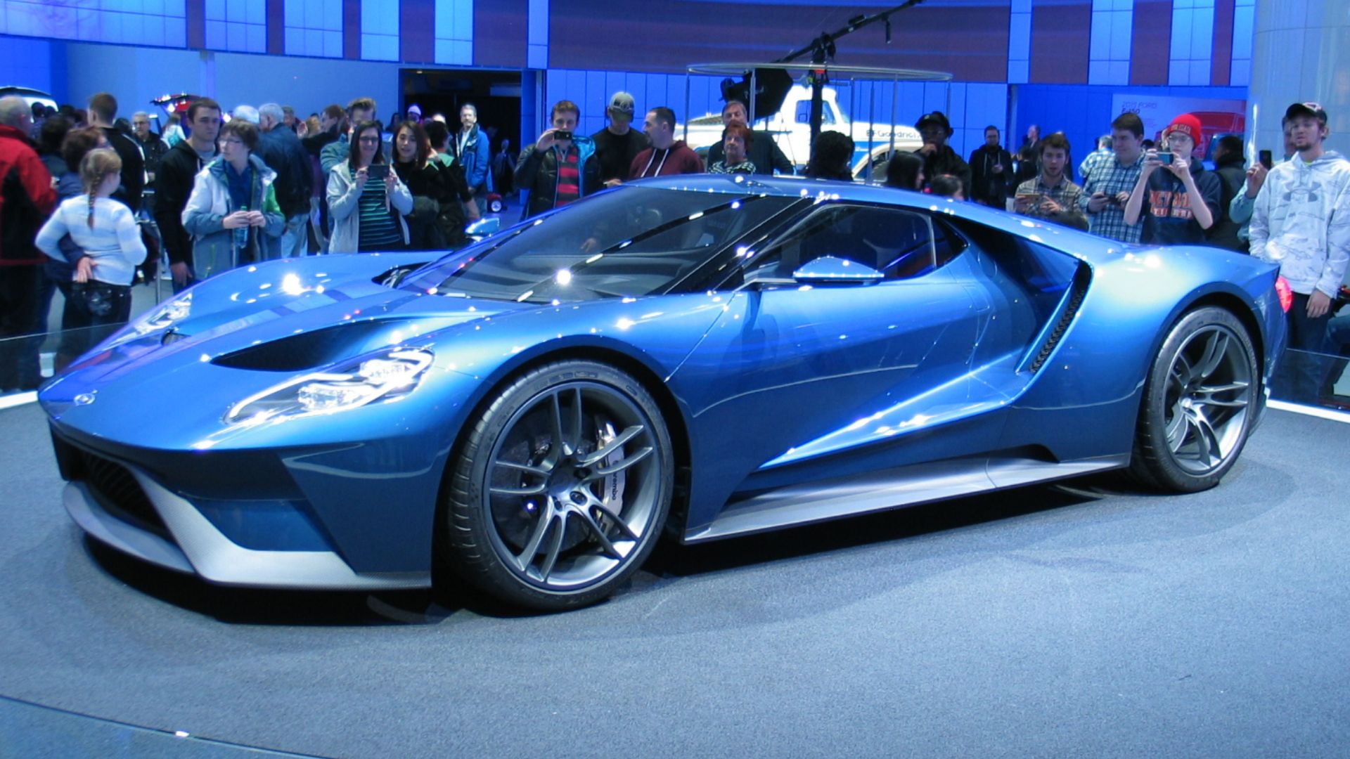 File:2017 Ford GT front.JPG