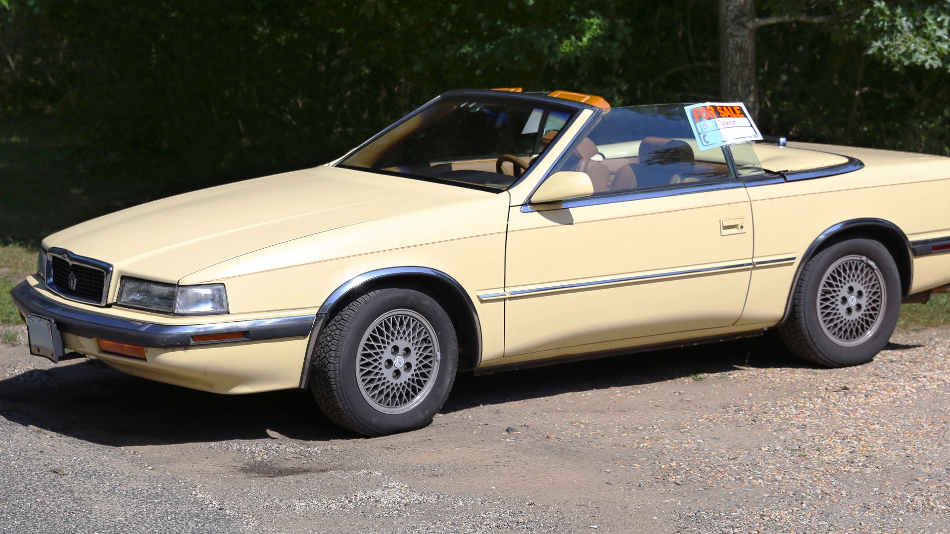 File:1989 Chrysler TC by Maserati, front side.jpg