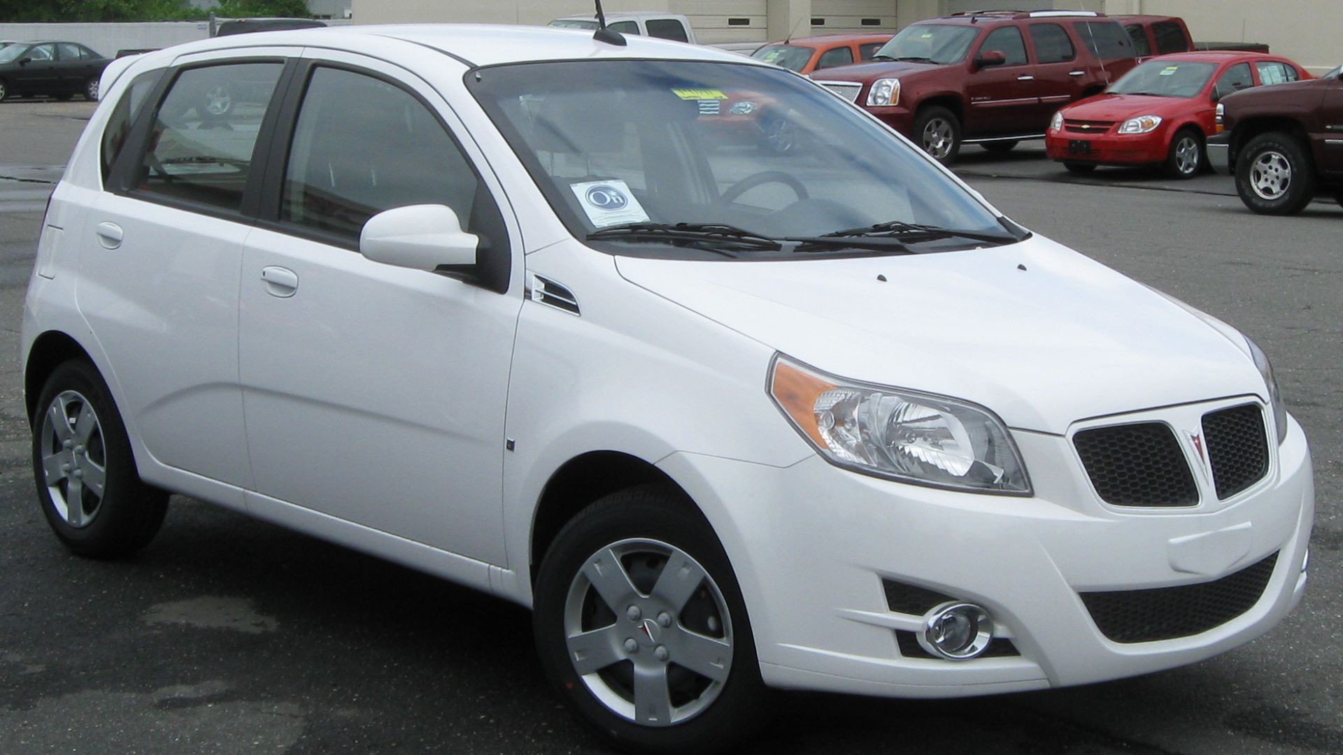 File:2009 Pontiac G3.jpg