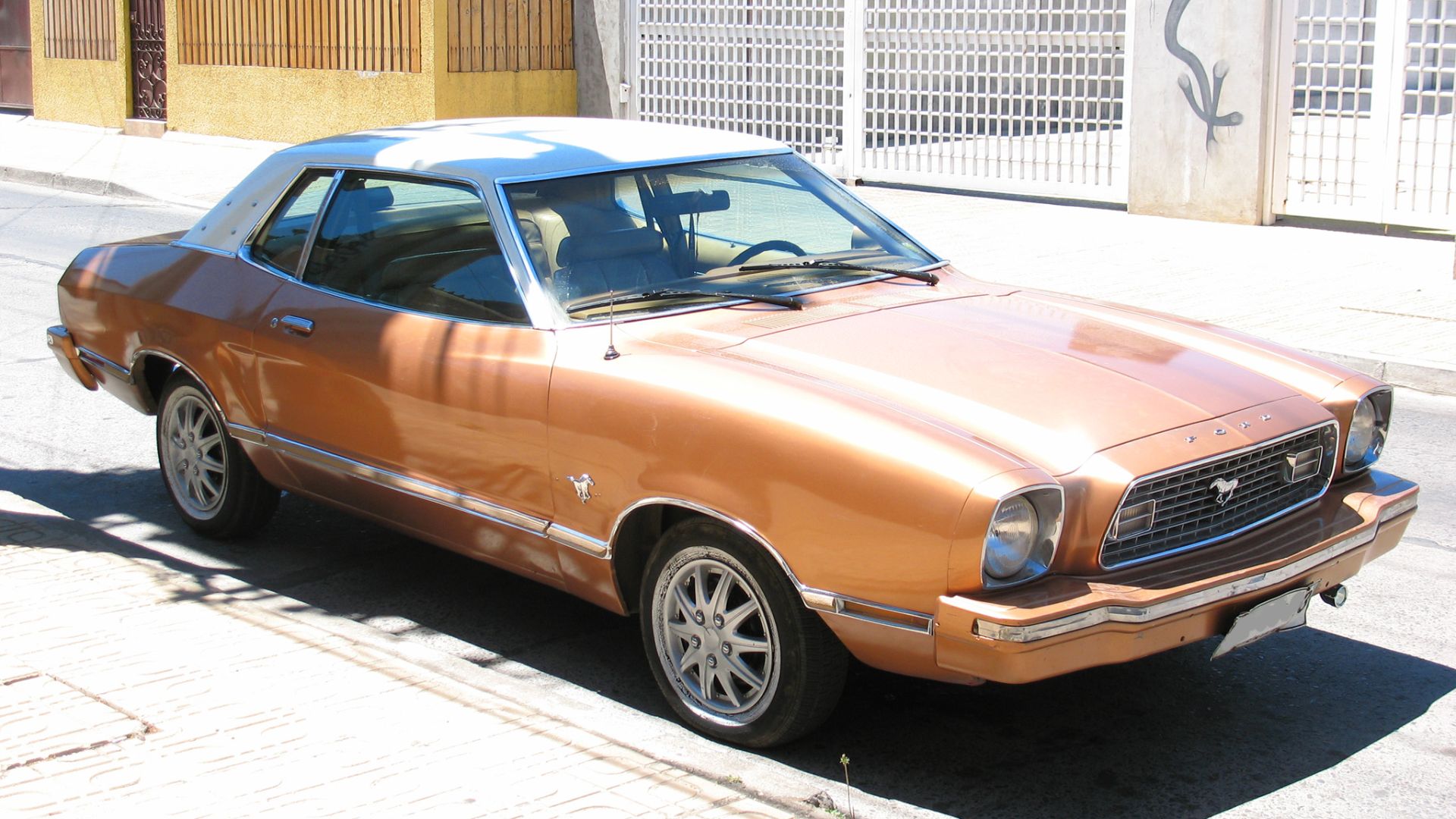 File:Ford Mustang II 1974 (9666292985).jpg