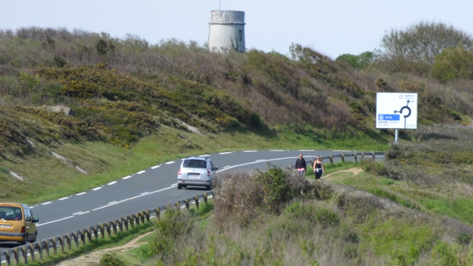 File:Abbadia - Corniche basque Route longeant la corniche.jpg