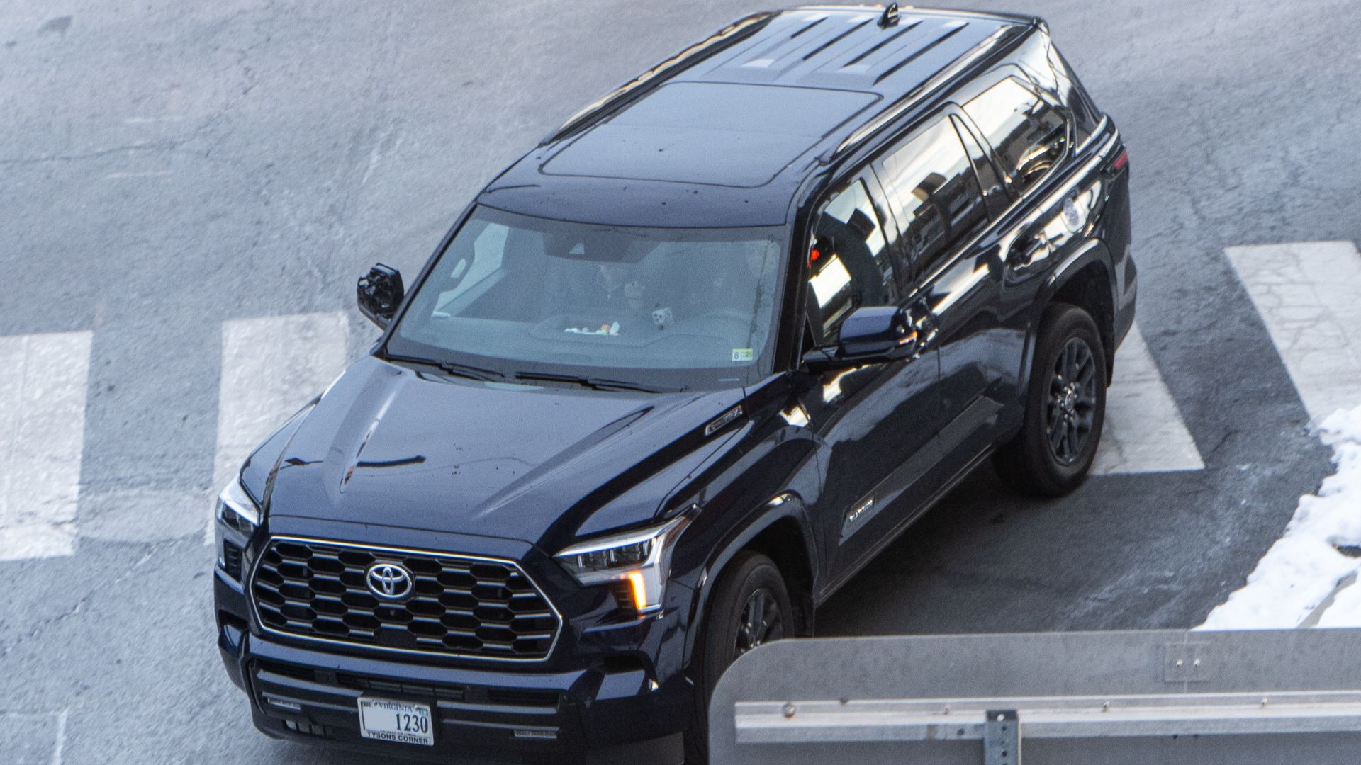 File:Toyota Sequoia (XK80) Washington DC Metro Area, USA.jpg