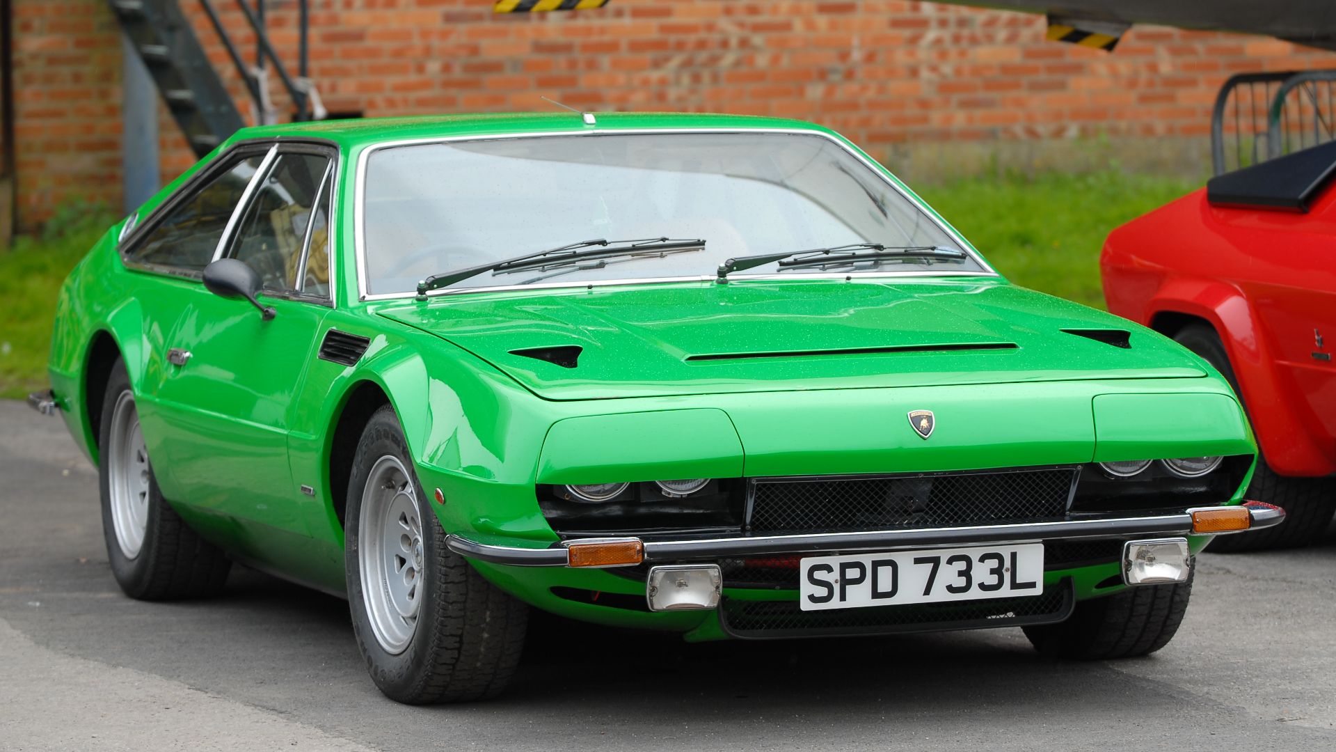 File:Lamborghini Jarama at AutoItalia Brooklands May 2012 2.jpg