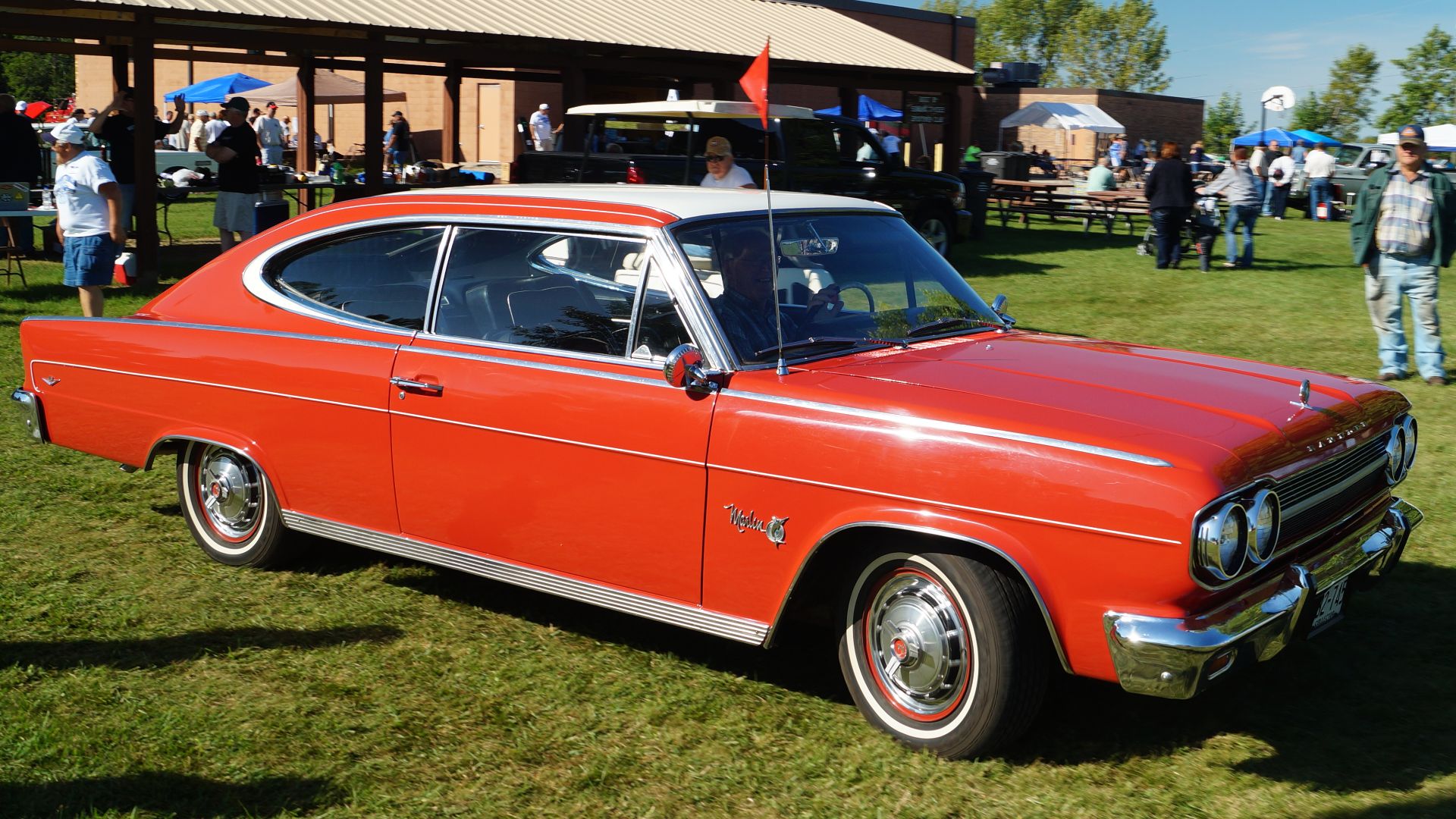 File:1965 AMC Rambler Marlin (21044800658).jpg