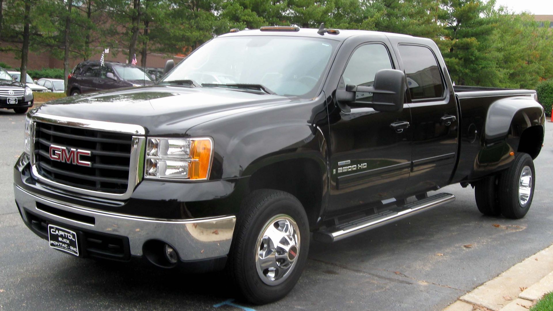 File:2008 GMC Sierra 3500HD SLT crew cab -- 10-30-2009.jpg