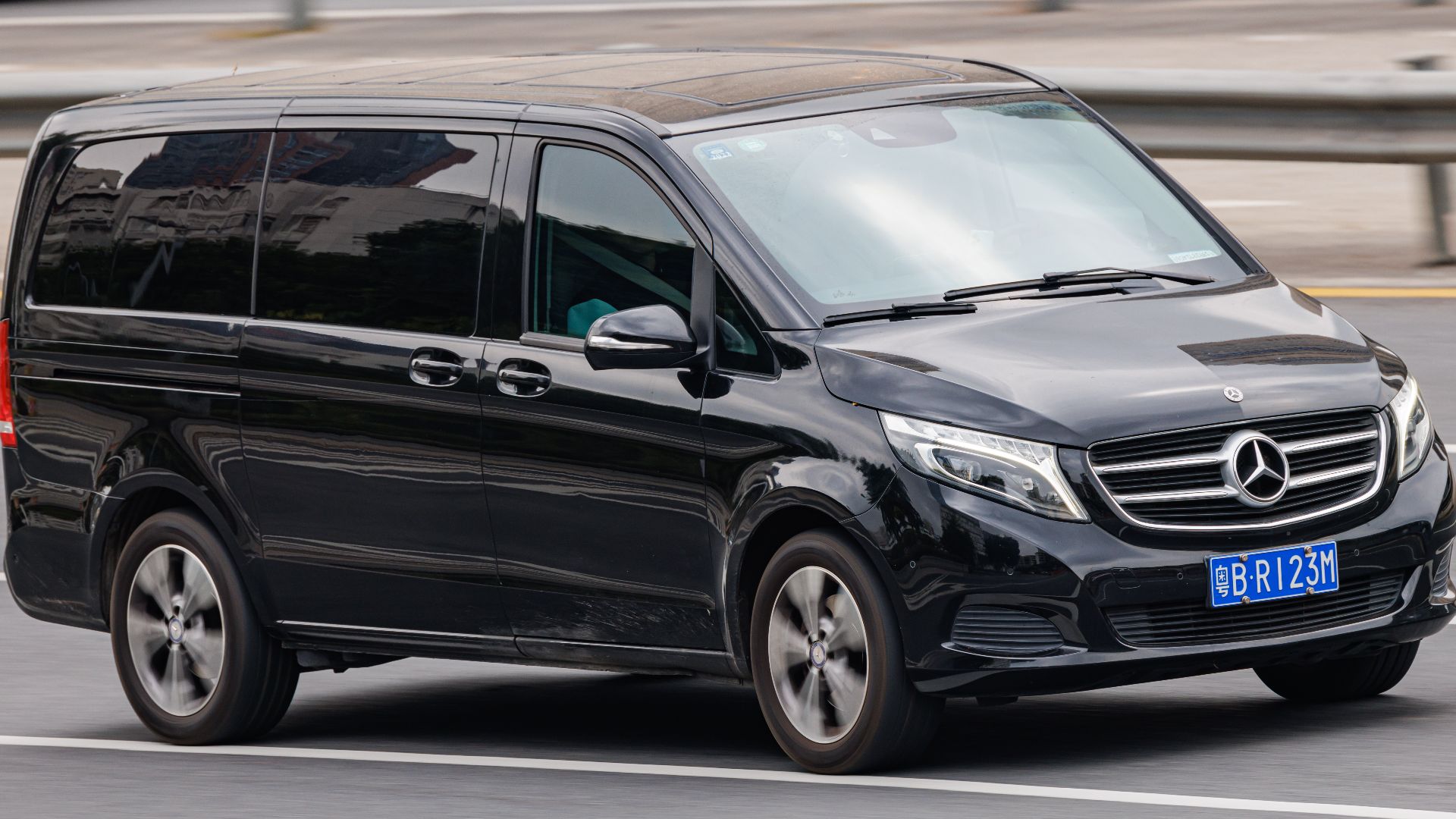 File:MERCEDES BENZ V-CLASS (W447) China (13).jpg
