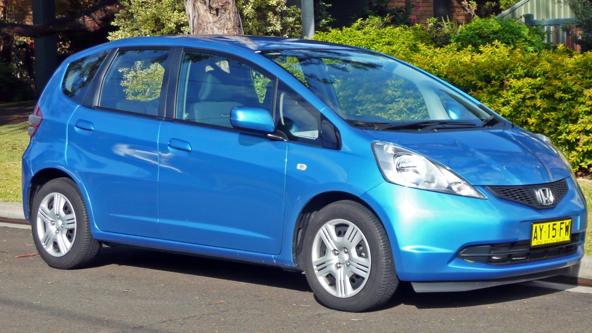File:2008-2010 Honda Jazz (GE) hatchback 01.jpg