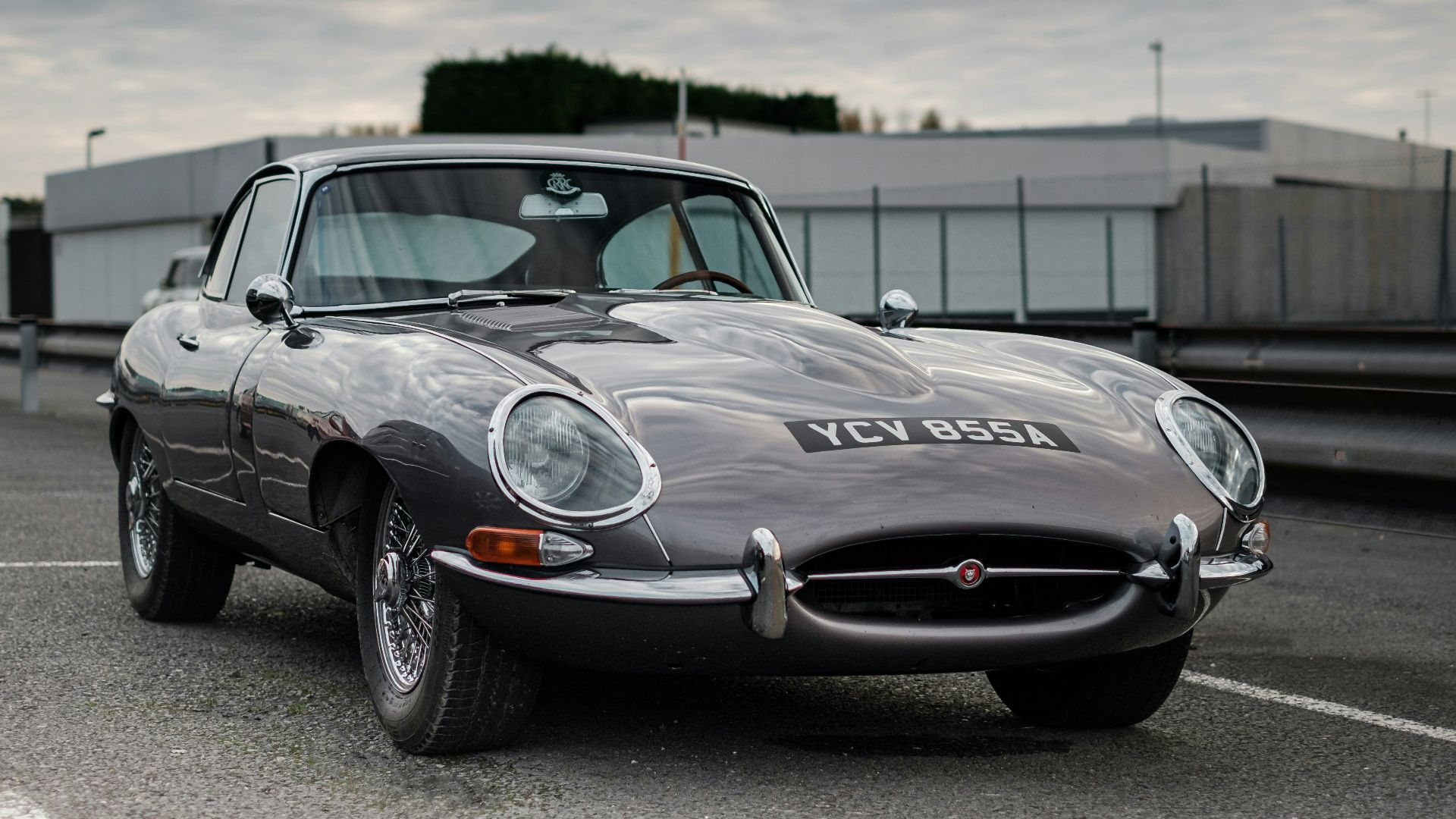 black porsche 911 on road during daytime