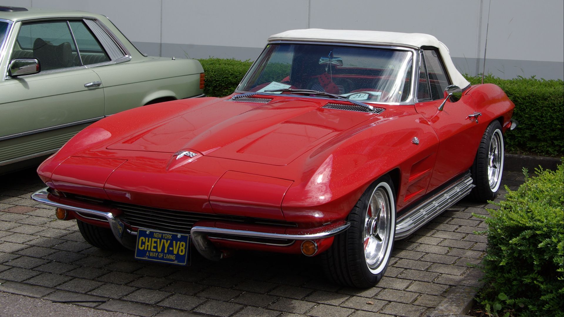 File:Chevrolet Corvette C2 Sting Ray 2012-07-15 14-48-40.JPG