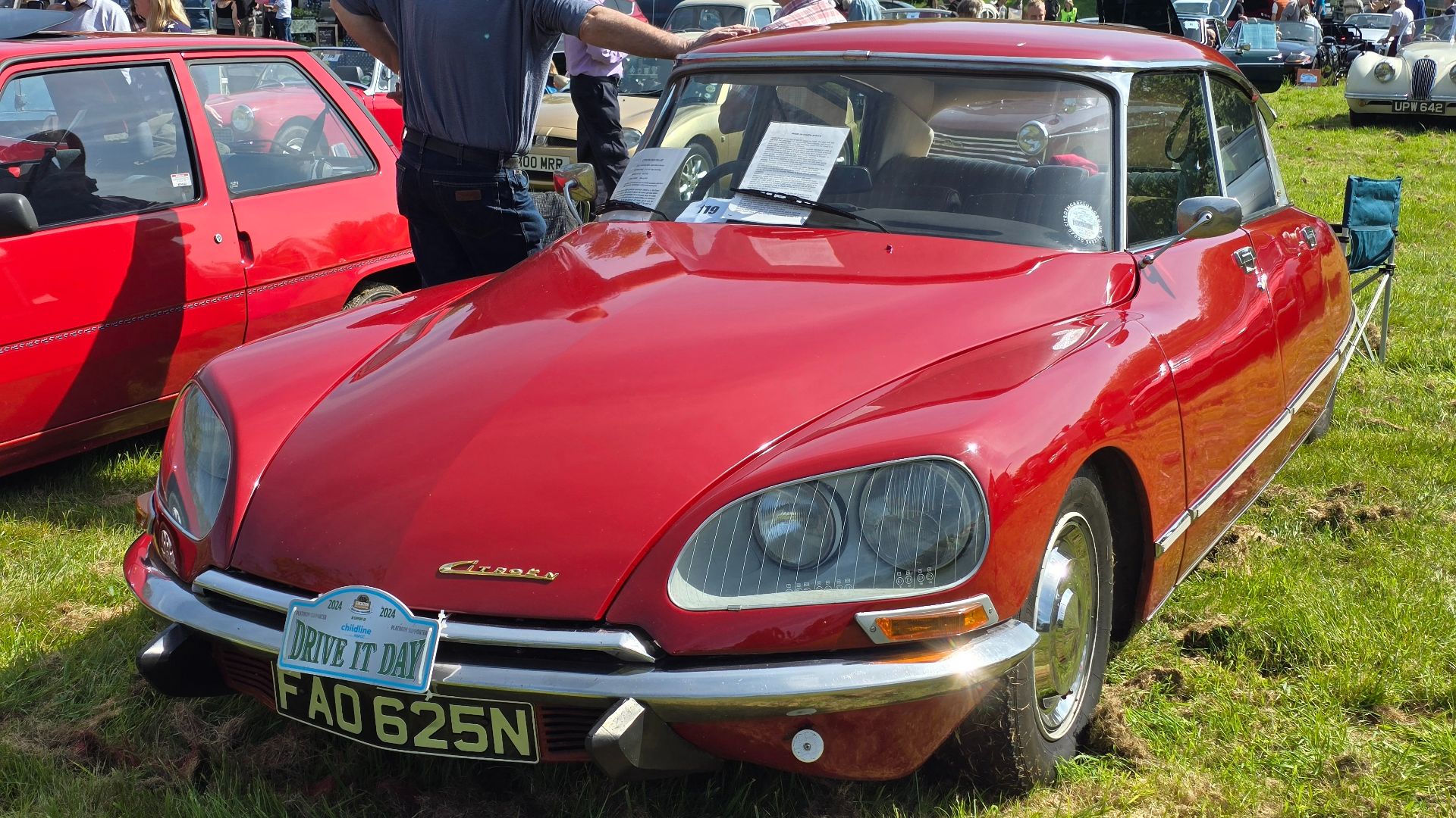 File:1975 Citroën DS 23 Pallas.jpg