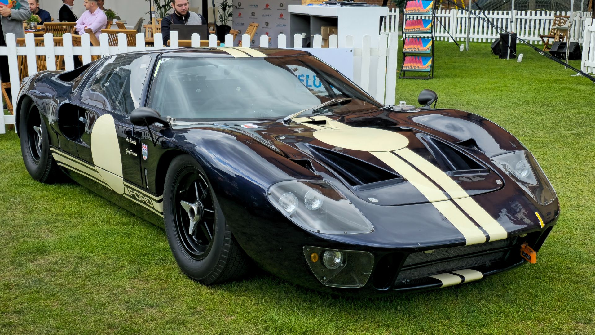 File:Ford GT40.jpg