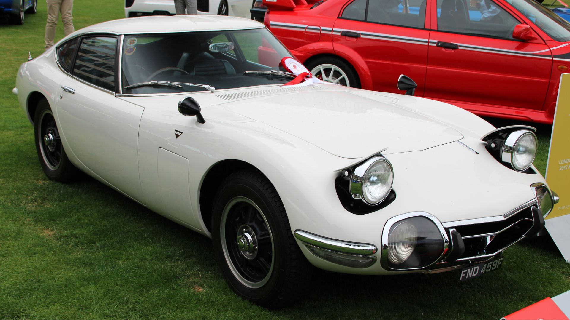 File:1968 Toyota 2000GT White.jpg