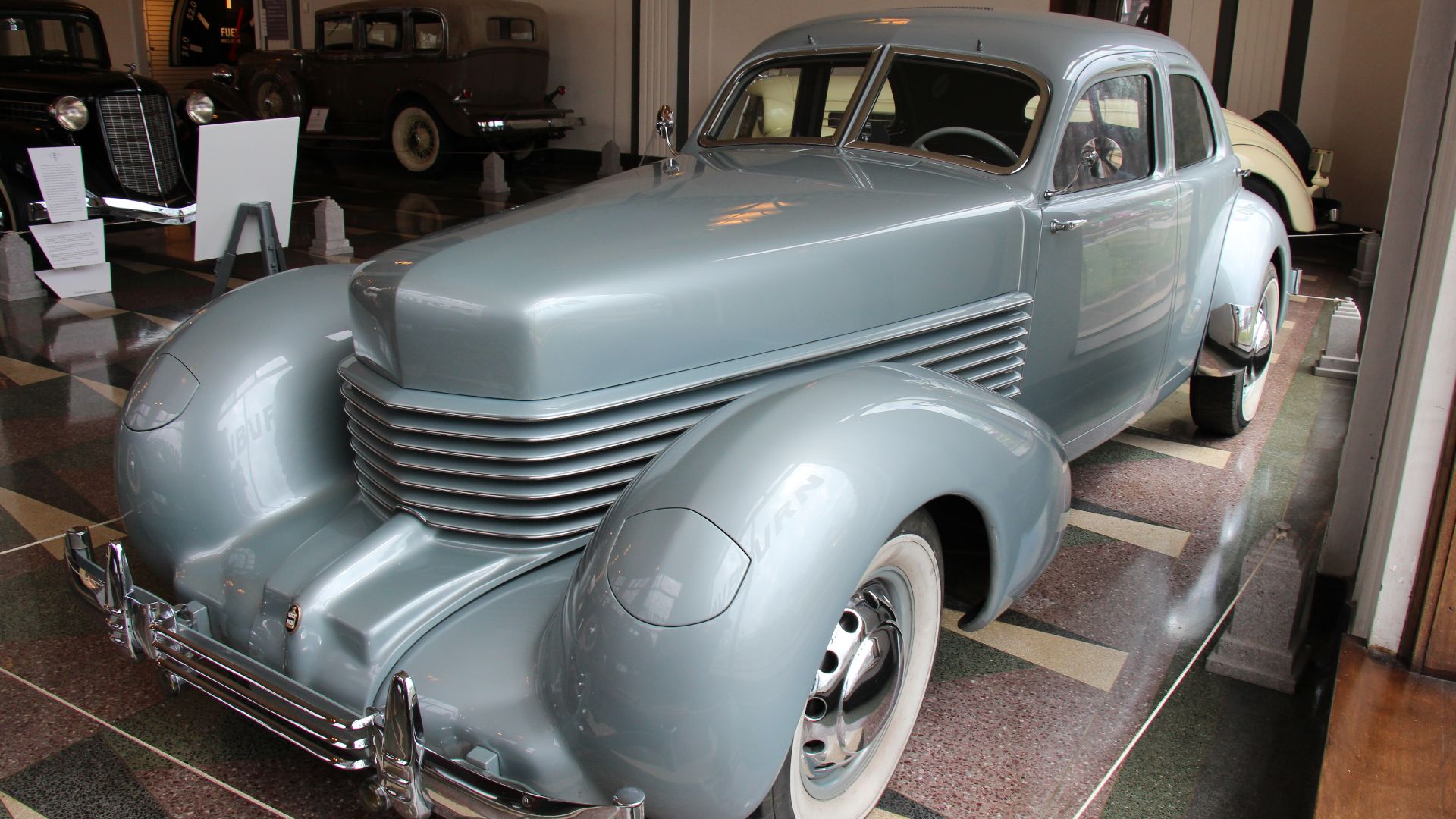 File:1936 Cord 810 Westchester Sedan (21559608830).jpg