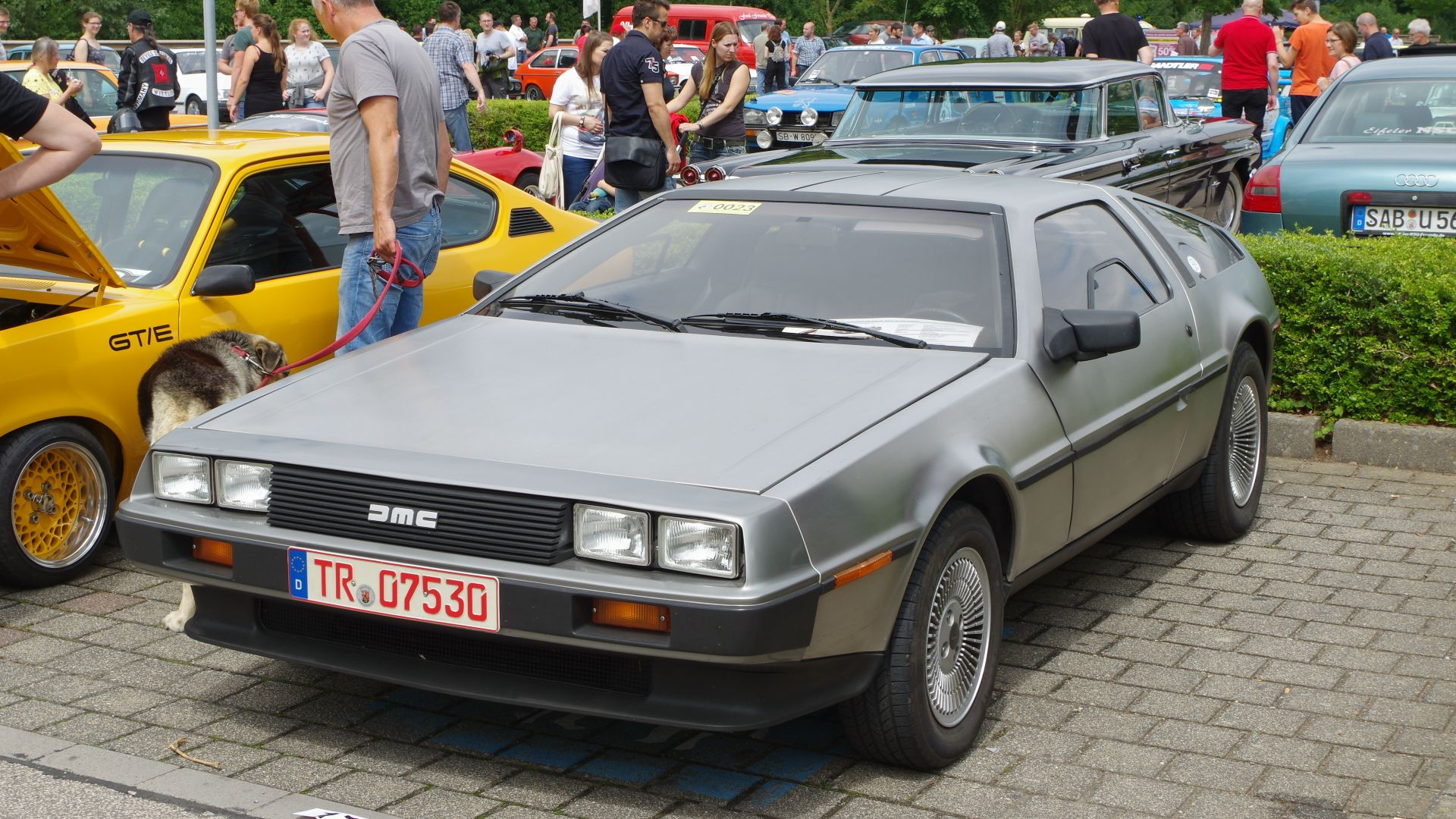 File:DeLorean DMC-12 BW 2017-07-16 15-08-14.jpg