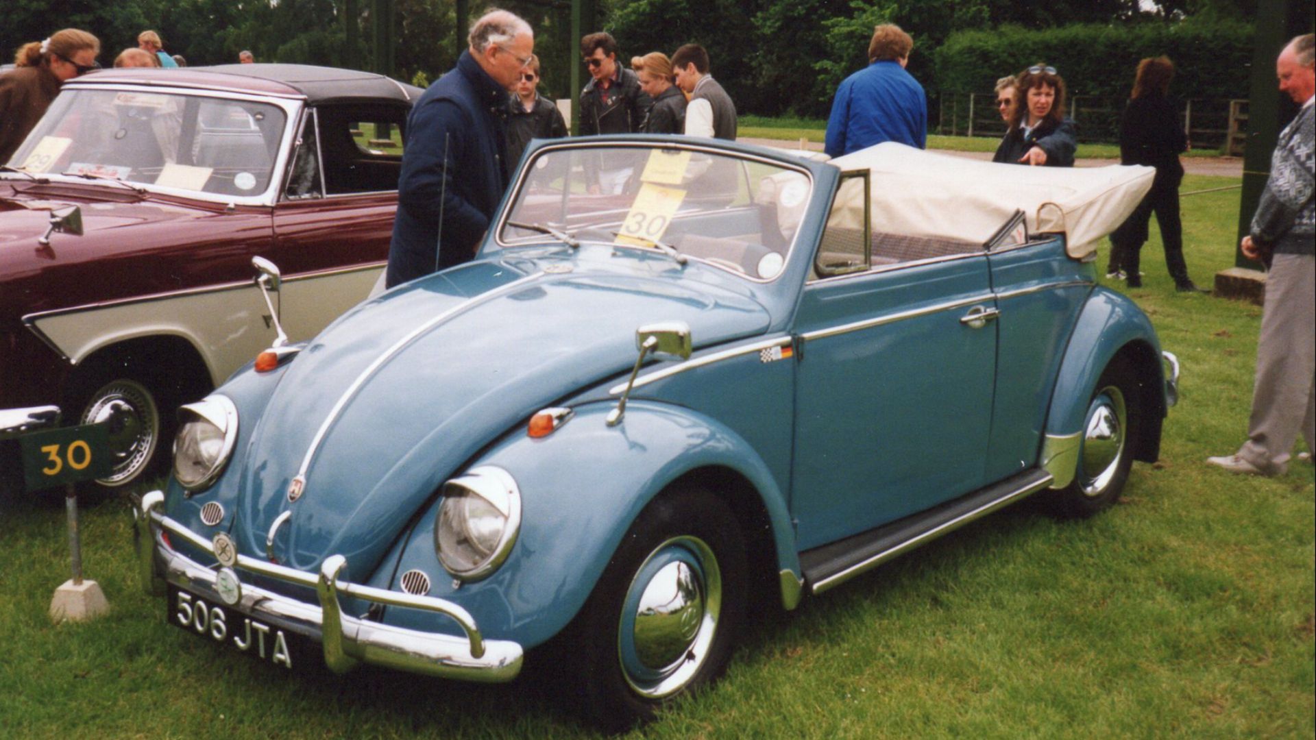 File:VW 1200 Karmann Cabriolet (1961) (29696303130).jpg
