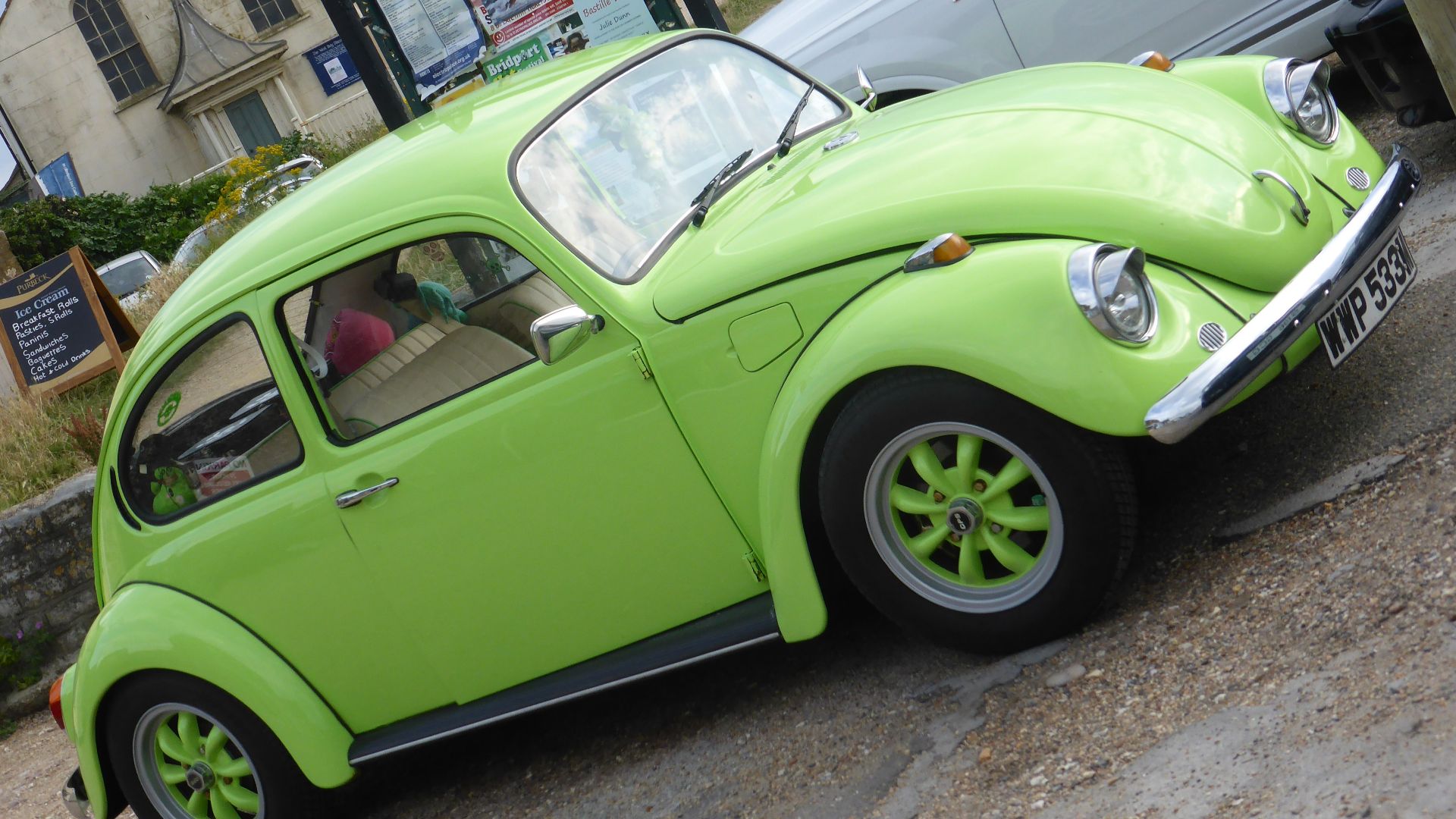 File:VW Beetle (1973) 1600 (36202007566).jpg