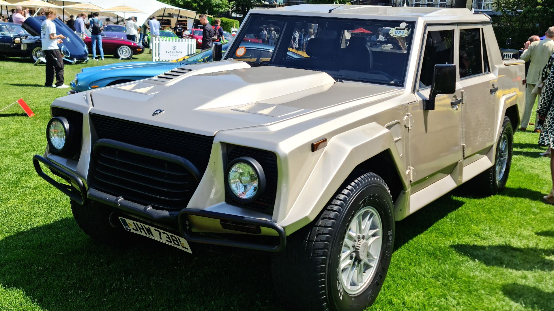 File:1991 Lamborghini LM002 LC23.jpg