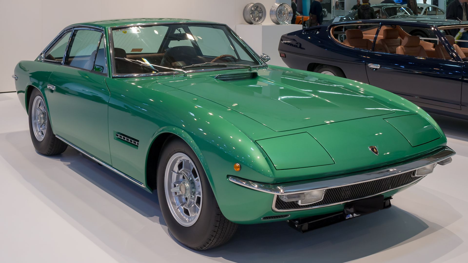 File:Lamborghini Islero, Techno Classica 2018, Essen (IMG 9696).jpg