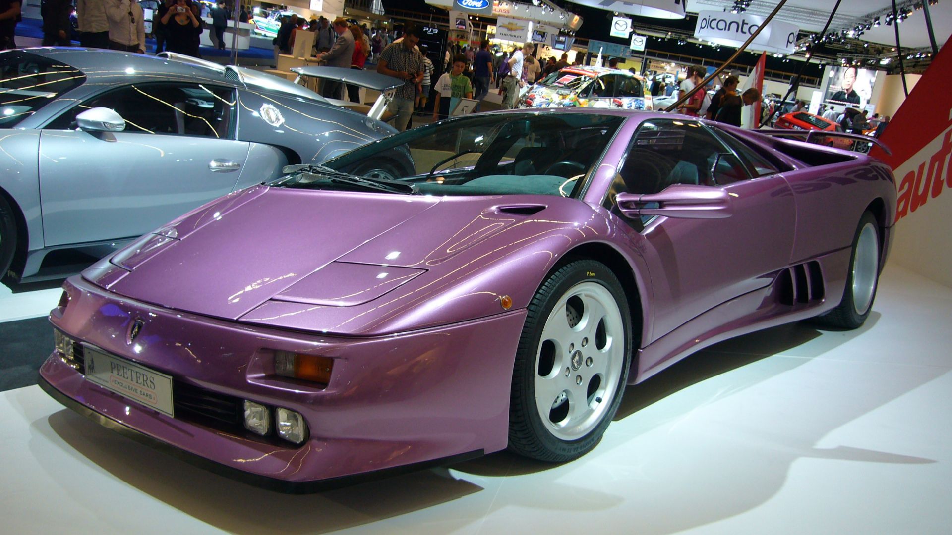 File:Lamborghini Diablo (14486997194).jpg