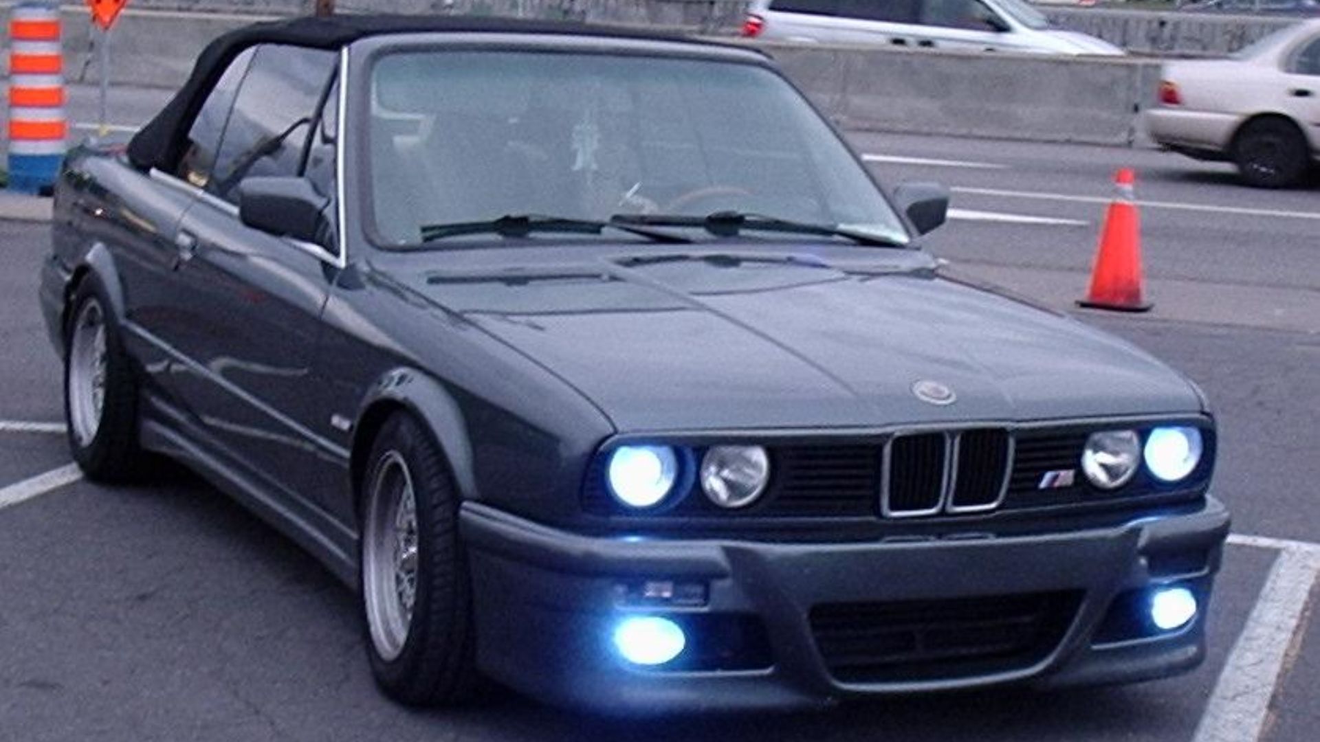 File:BMW E30 Convertible tuning (Orange Julep '10).jpg