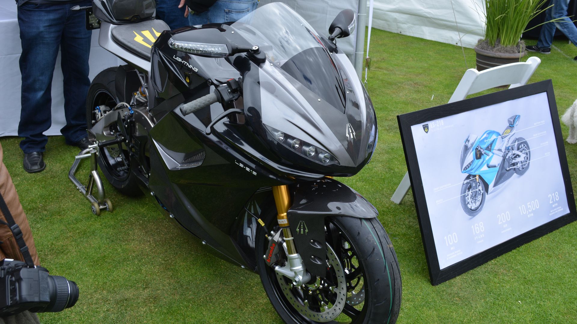 File:Quail Motorcycle Gathering 2015 (17755887645).jpg