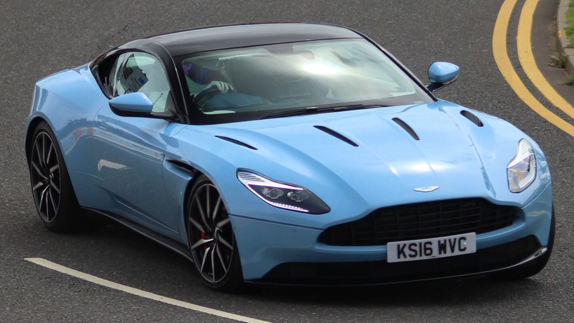 File:Aston Martin DB11 (28755053396).jpg
