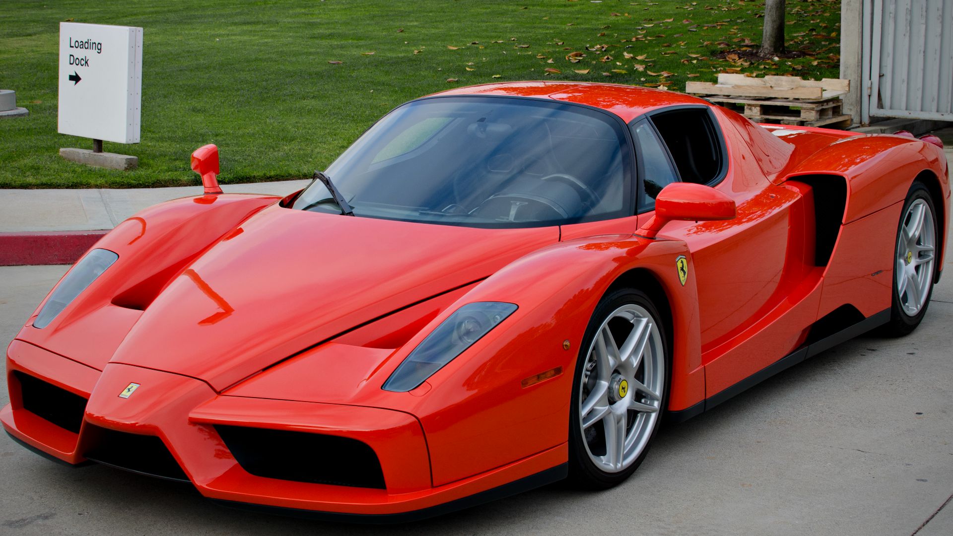 File:Orange Enzo Ferrari (7191948164).jpg