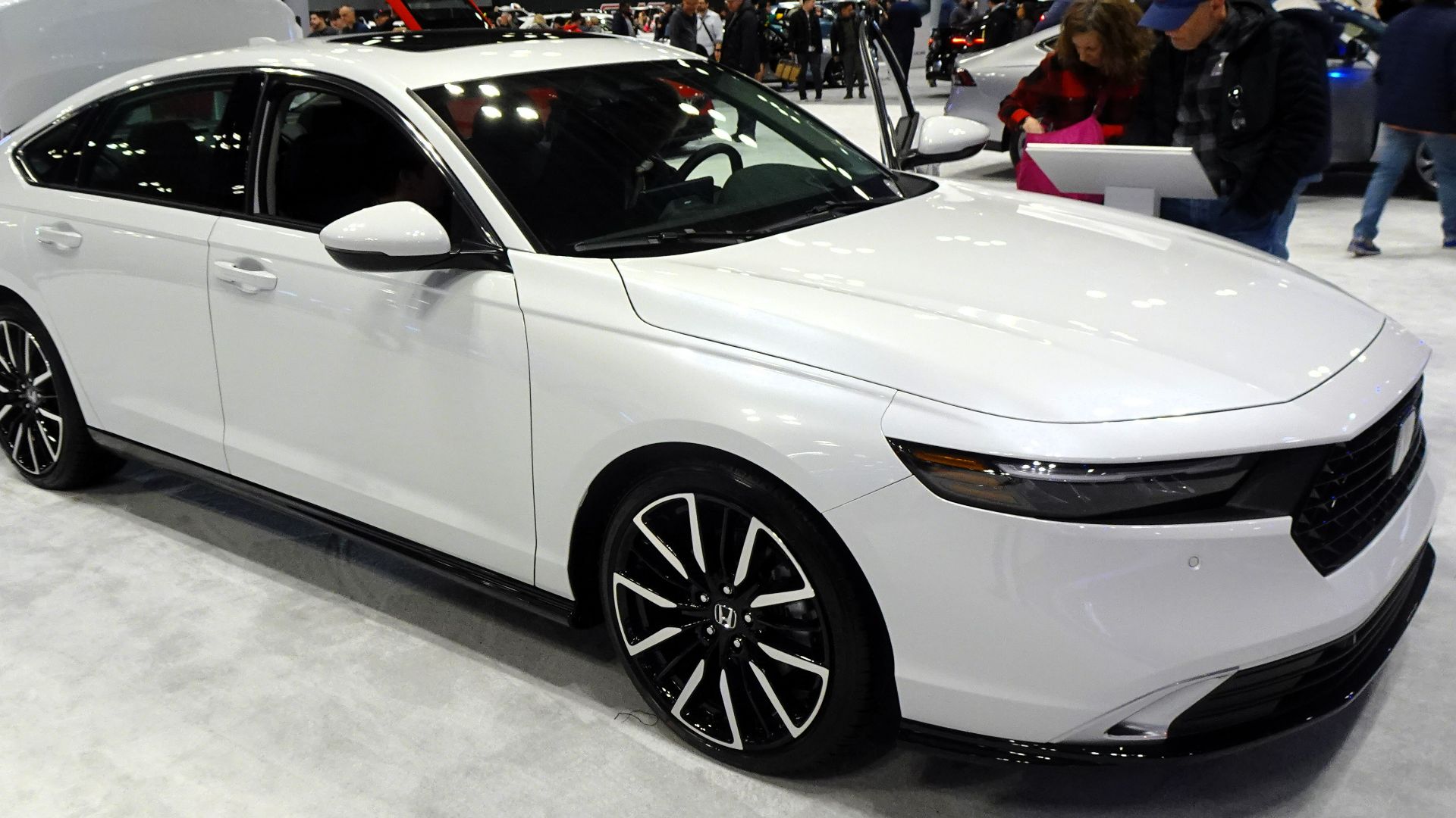 File:Honda Accord Touring Hybrid (2024) (53625361444).jpg