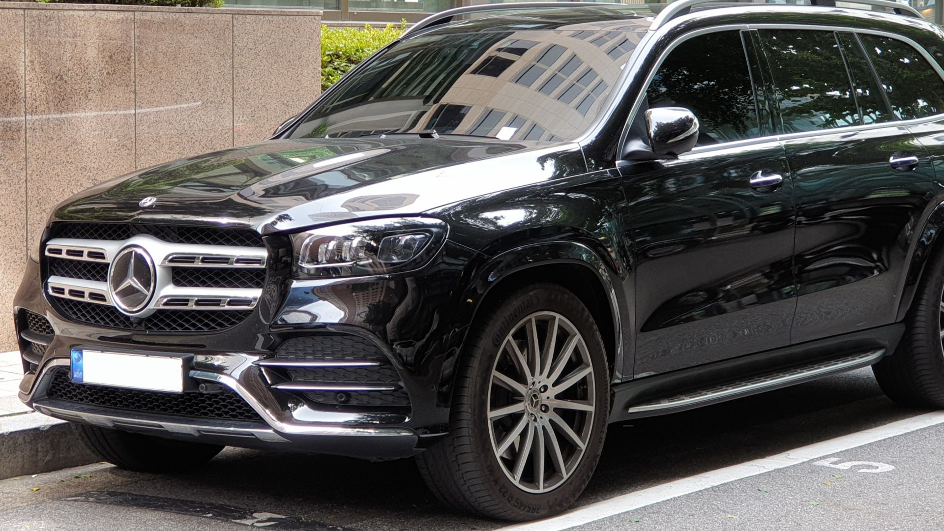 File:Mercedes-Benz X167 GLS 580 4MATIC AMG Line Obsidian Black (1).jpg