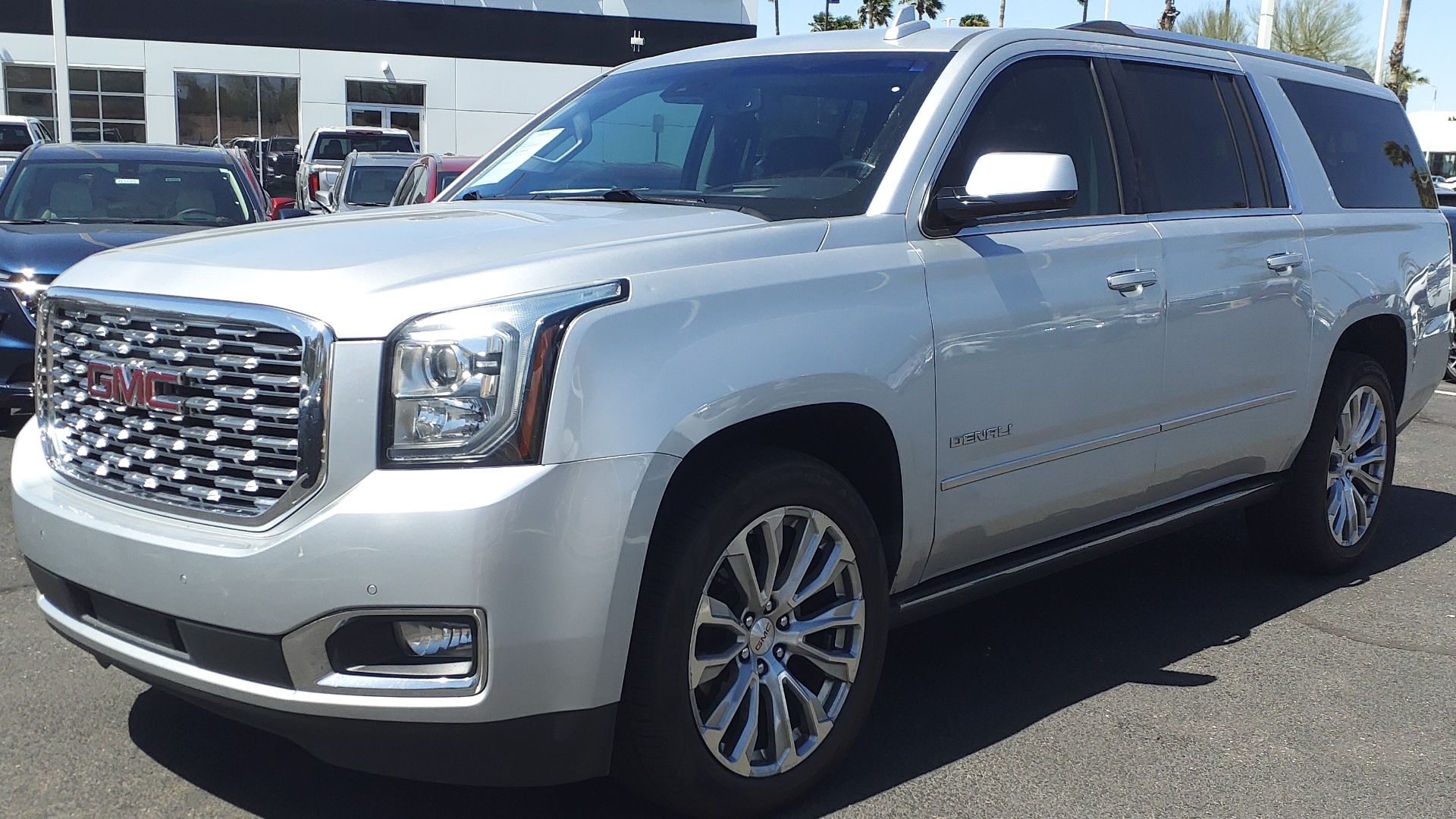 File:19 GMC Yukon XL Denali.jpg