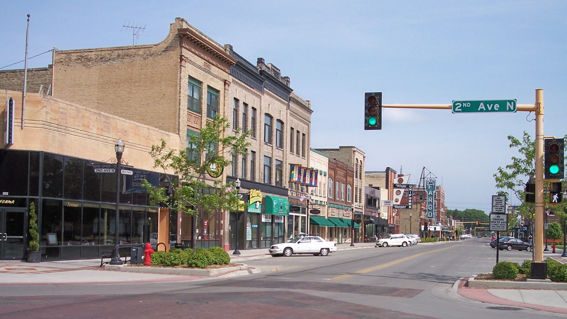 File:Fargo North Dakota Broadway.jpg