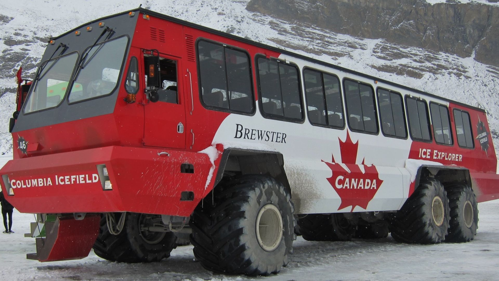 File:Athabasca Glacier Terra Bus.jpg