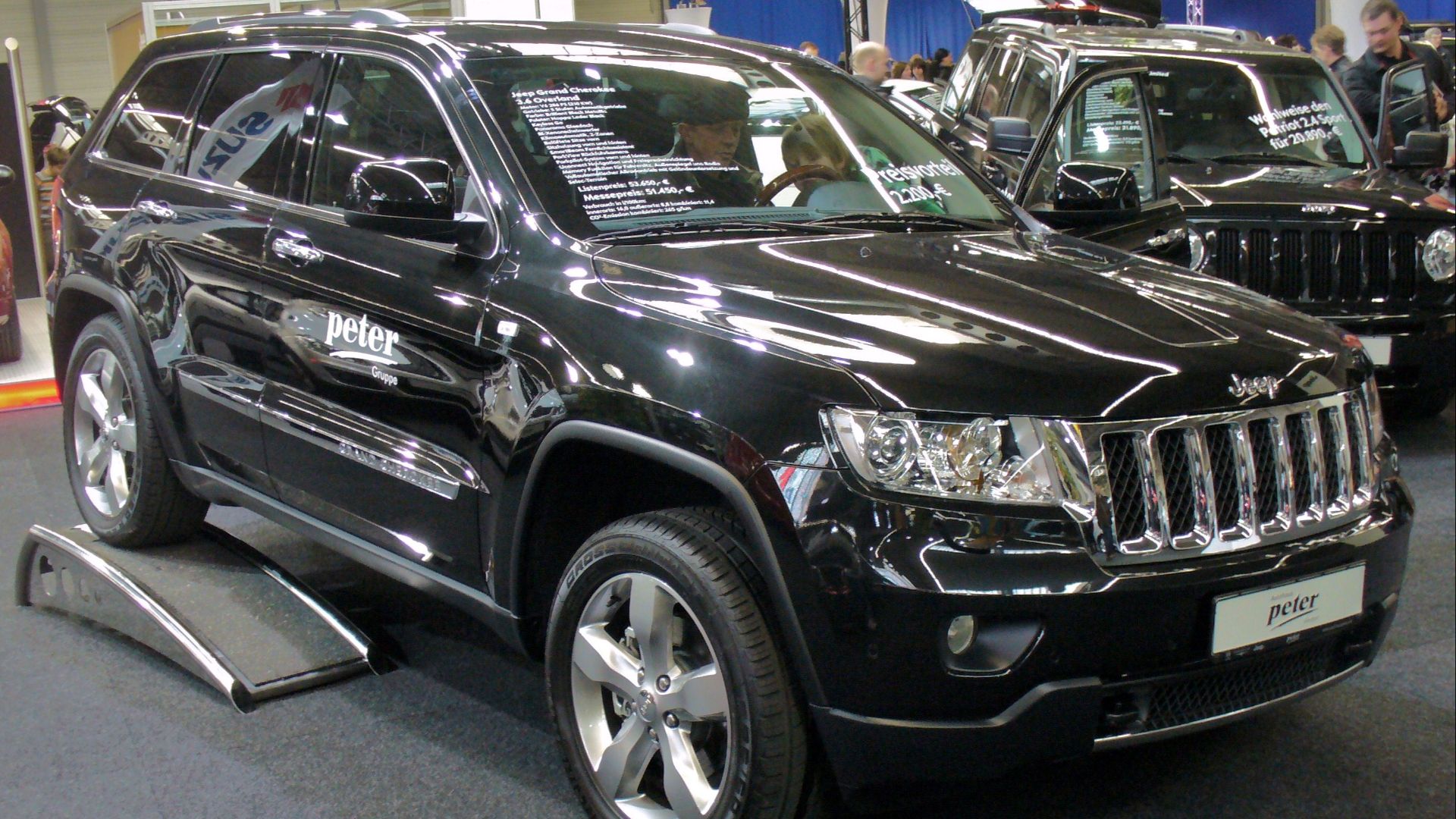 File:Jeep Grand Cherokee 2011.JPG