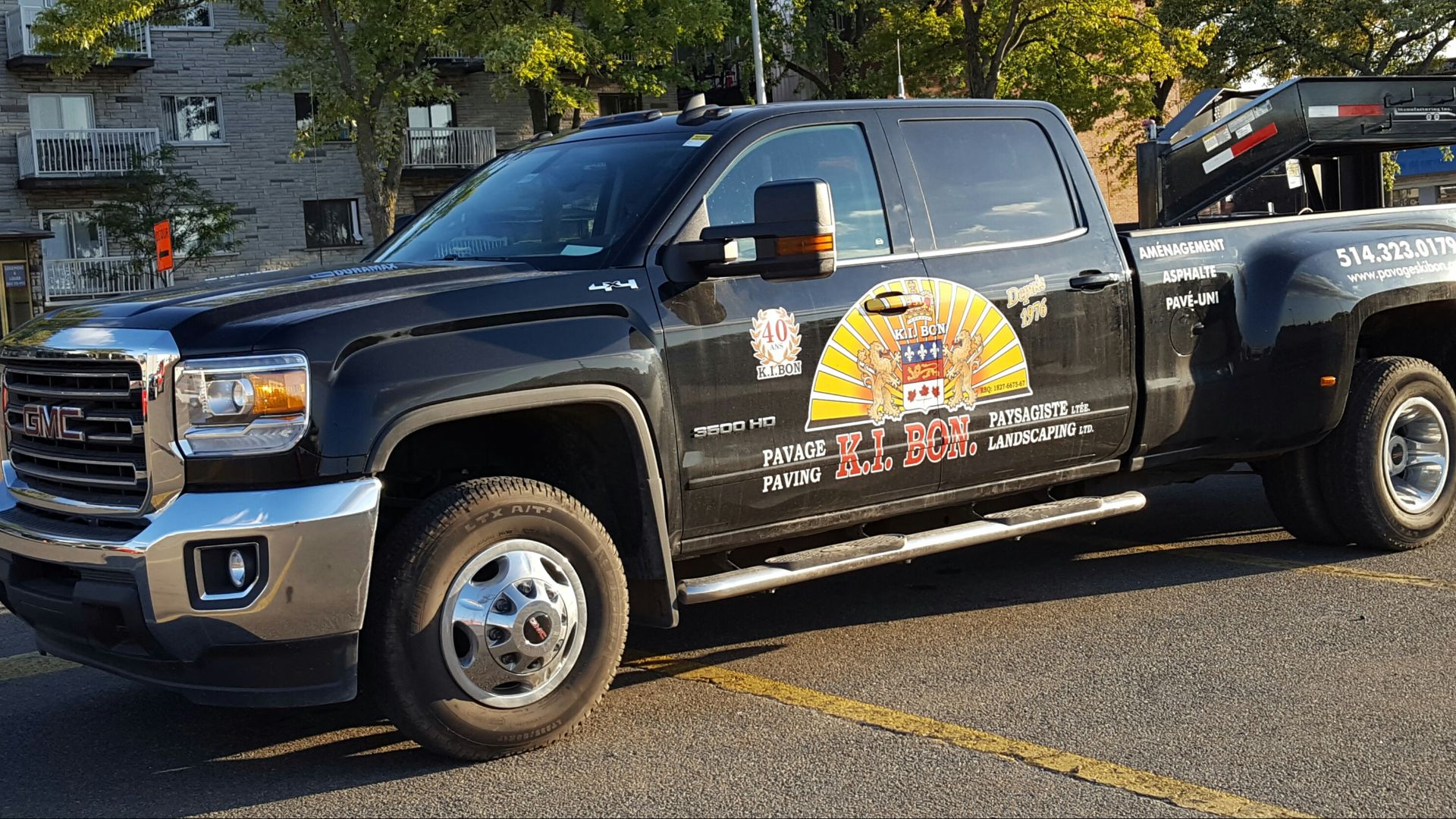 File:GMC Sierra GMTK2XX 3500HD Crew Cab.jpg