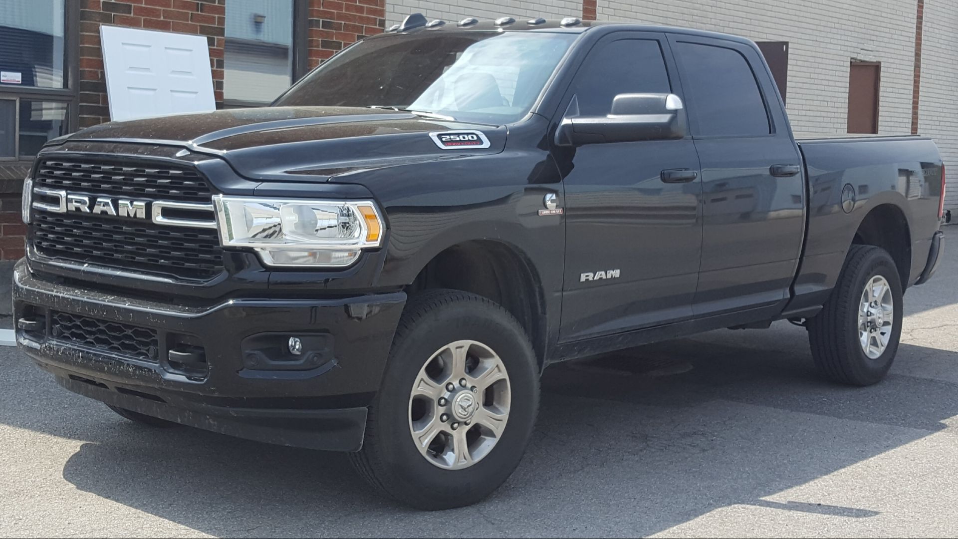 File:Ram 2500 DT Double Cab Cummins.jpg