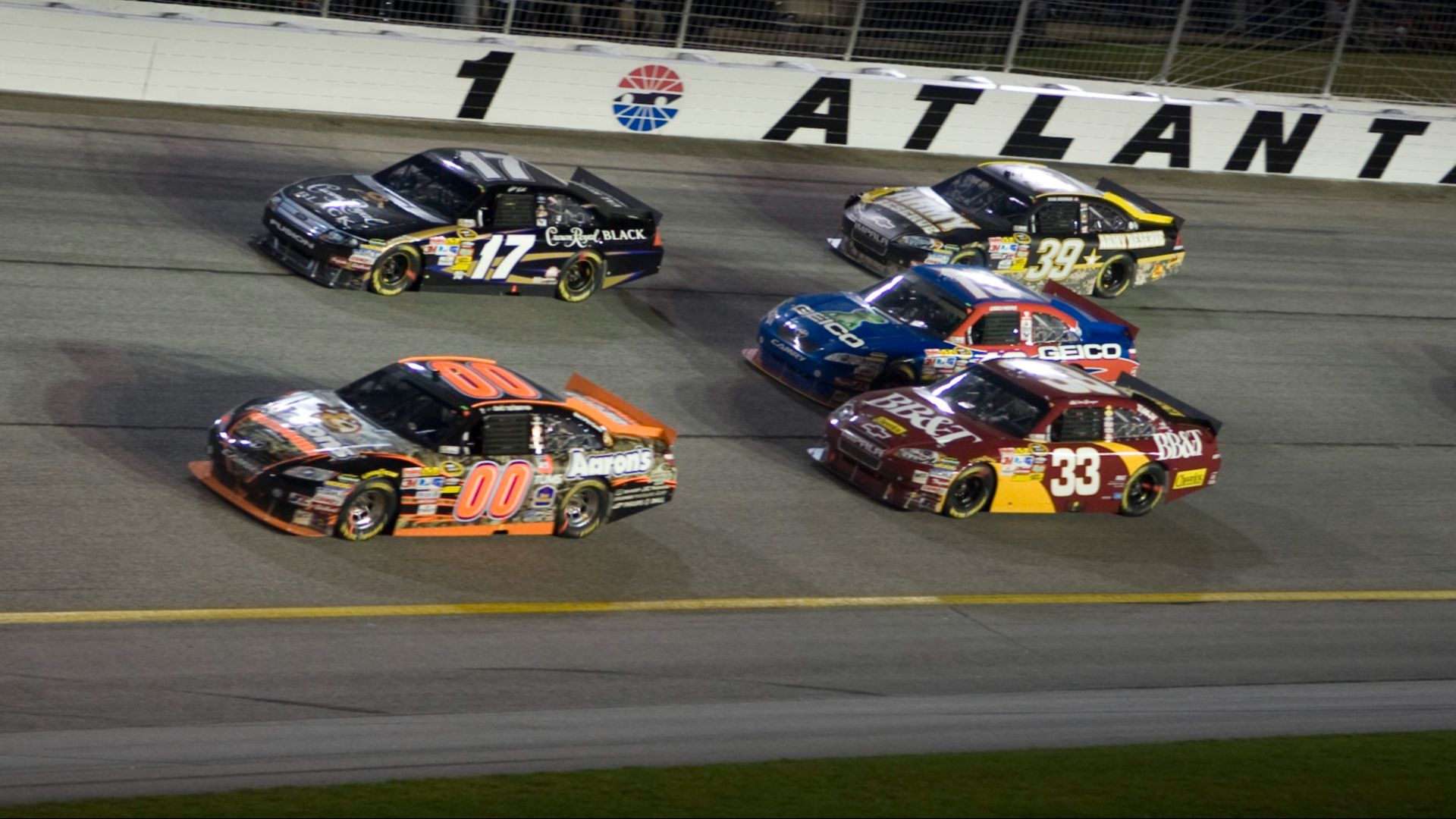 File:Reserve Races in the NASCAR Sprint Cup Series Emory Healthcare 500-Closing Laps 315897.jpg