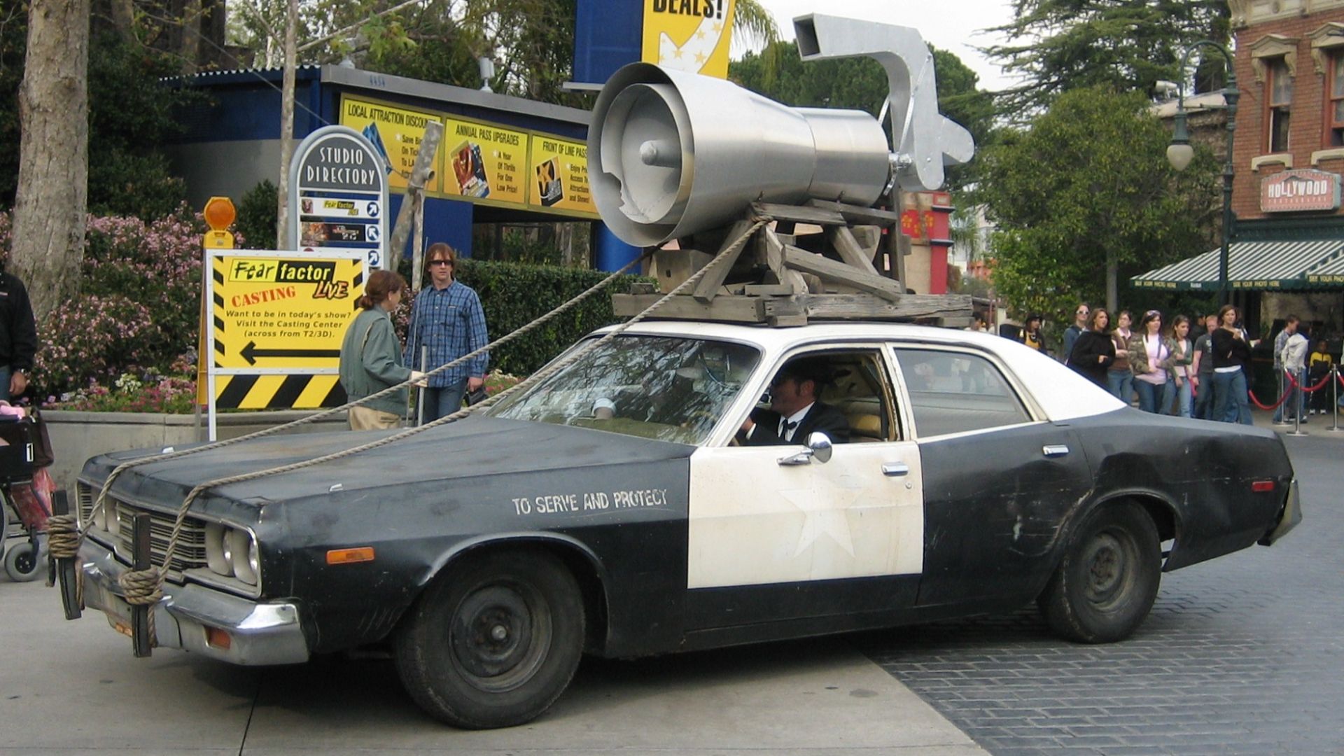 File:Bluesmobile Dodge Monaco.JPG