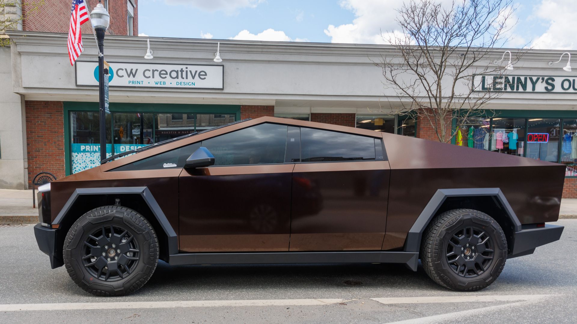 File:Tesla CyberTruck in Barre, Vermont.jpg