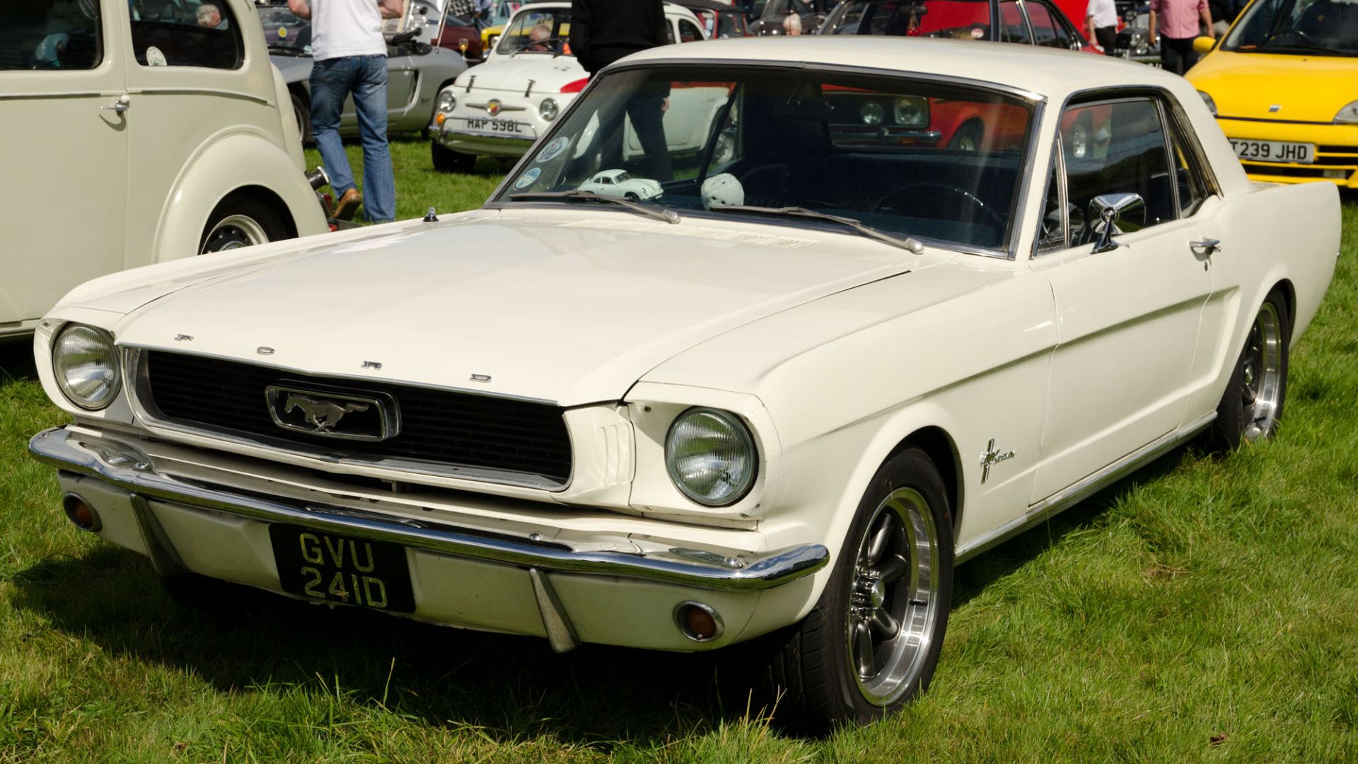 File:Ford Mustang 1st Generation Hardtop (1966) - 15940196416.jpg
