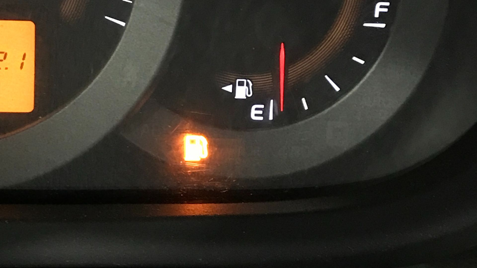 File:Gas Indicator Light.jpg