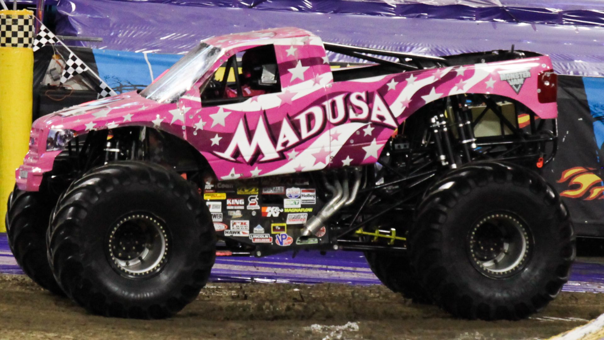 File:Madusa Monster Truck 2014.jpg