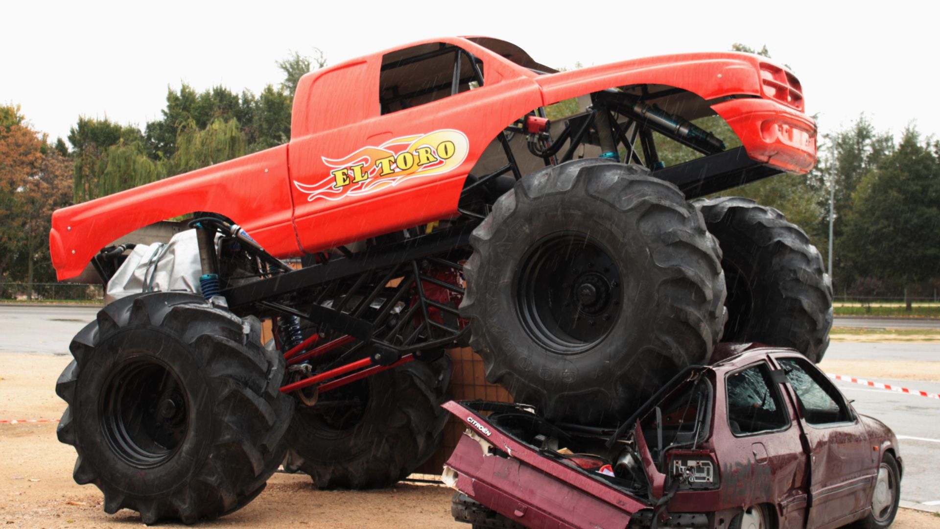 File:003707 - Monster truck (5132170430).jpg