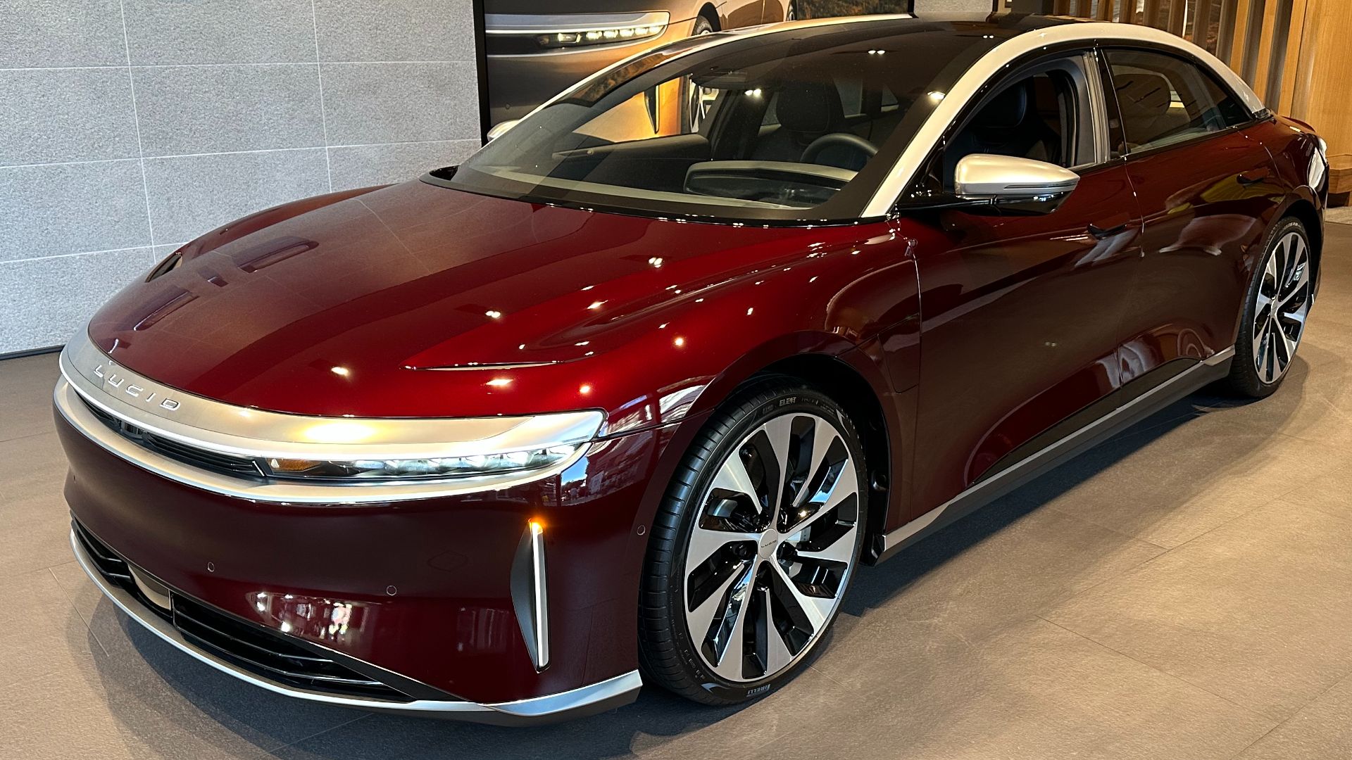 File:Lucid Motors Showroom Brickell City Centre (52502382721).jpg